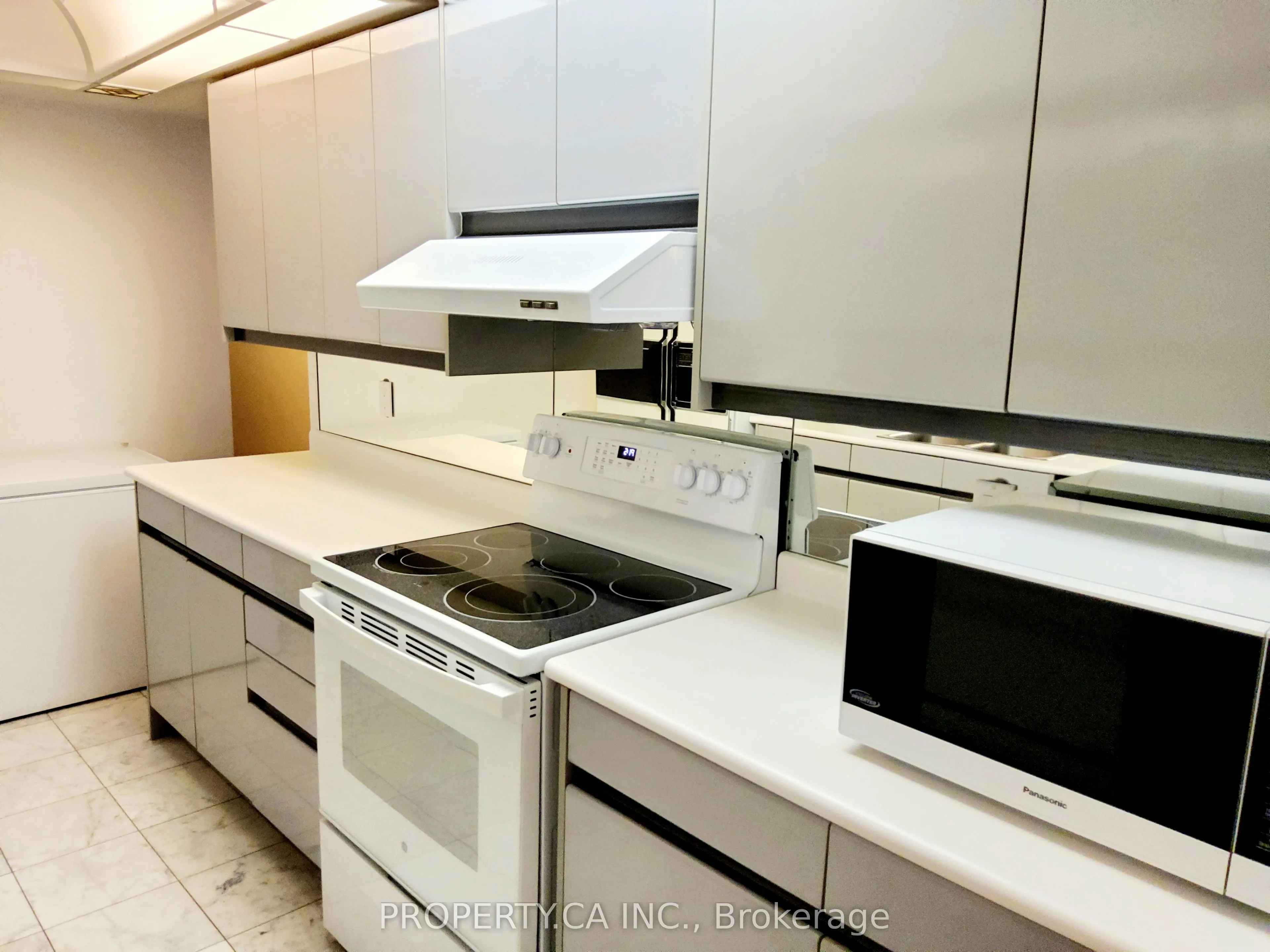 33 University Avenue, #1109