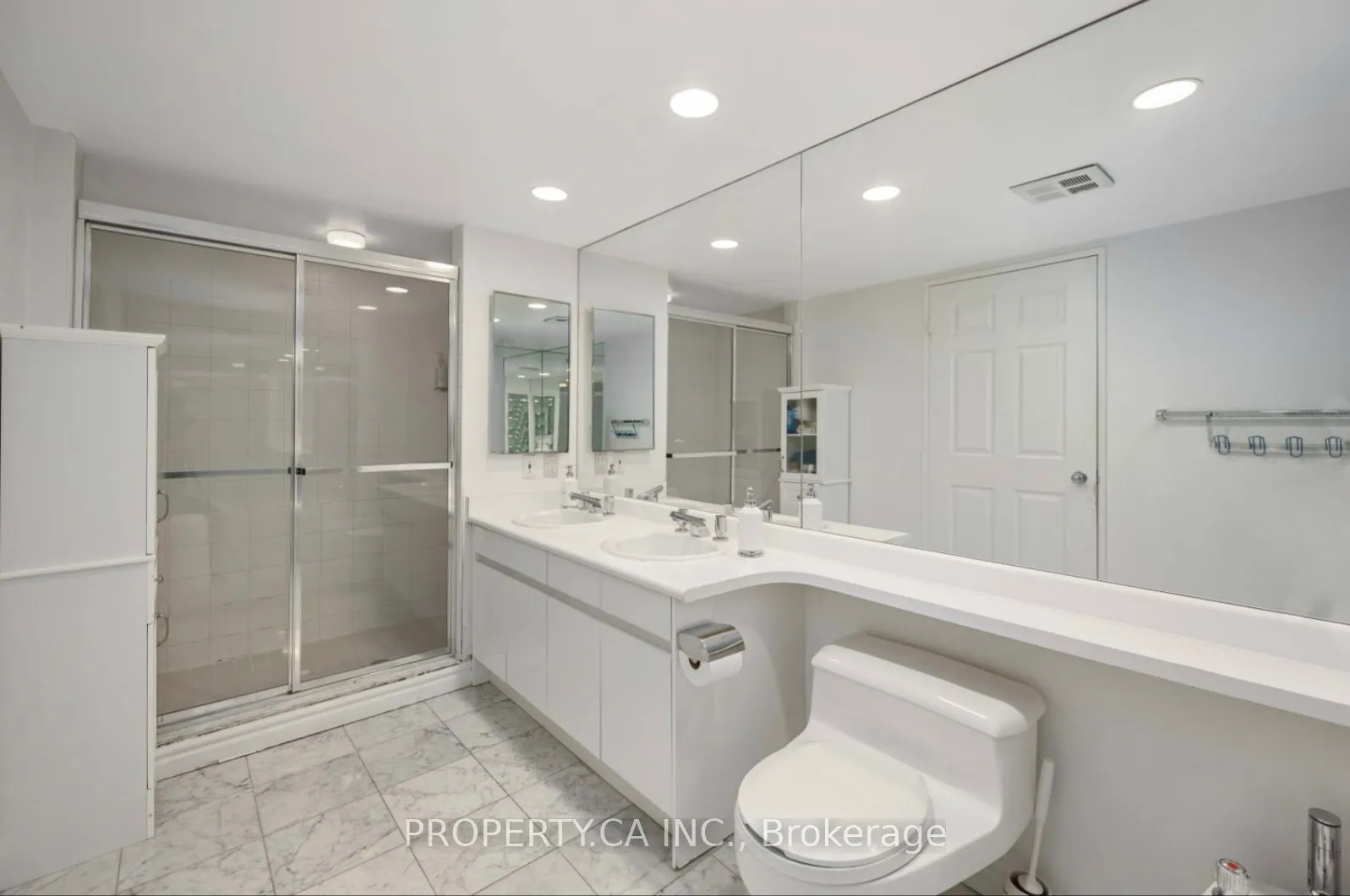 33 University Avenue, #1109