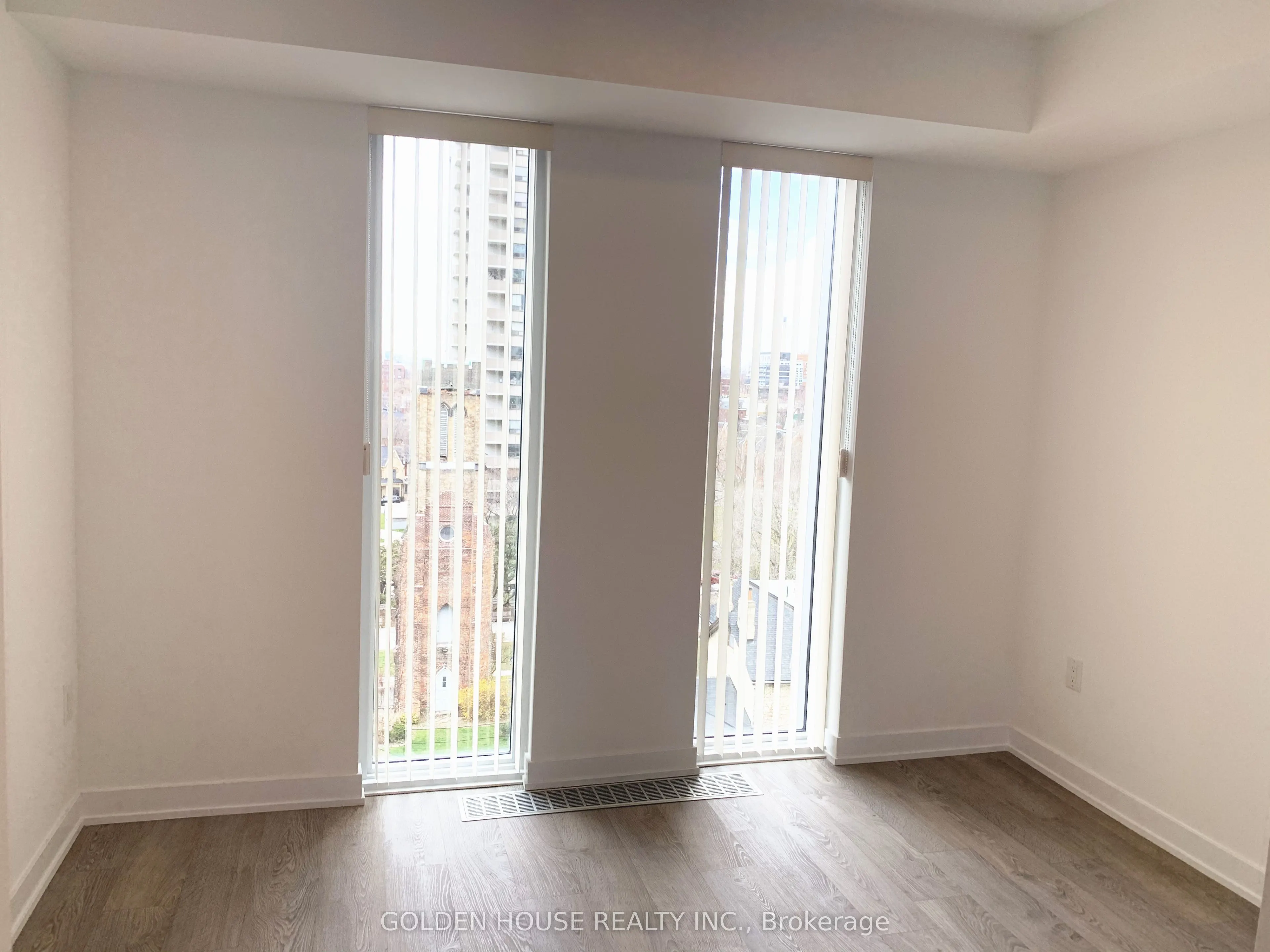 50 Mccaul Street, #914
