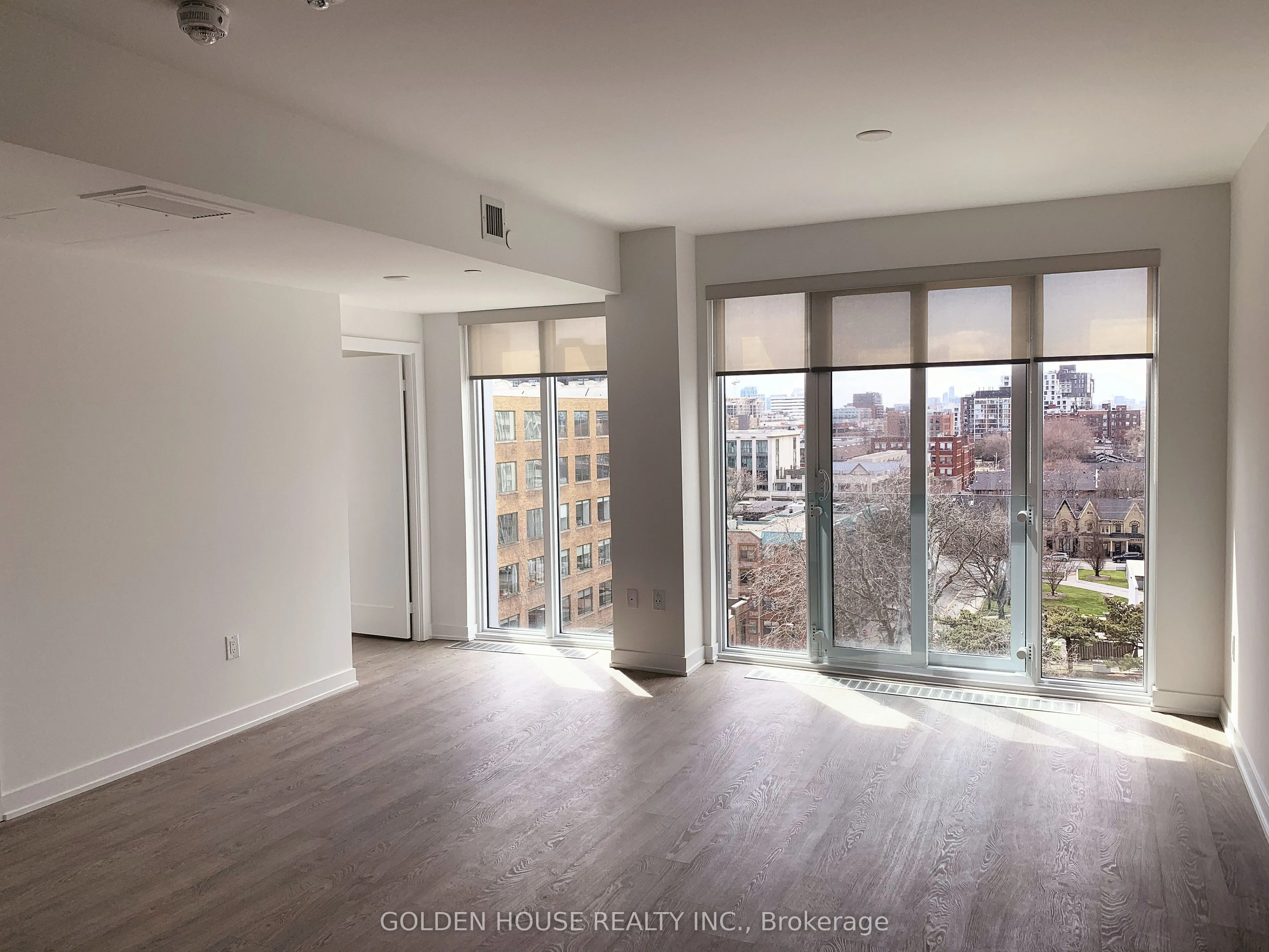 50 Mccaul Street, #914