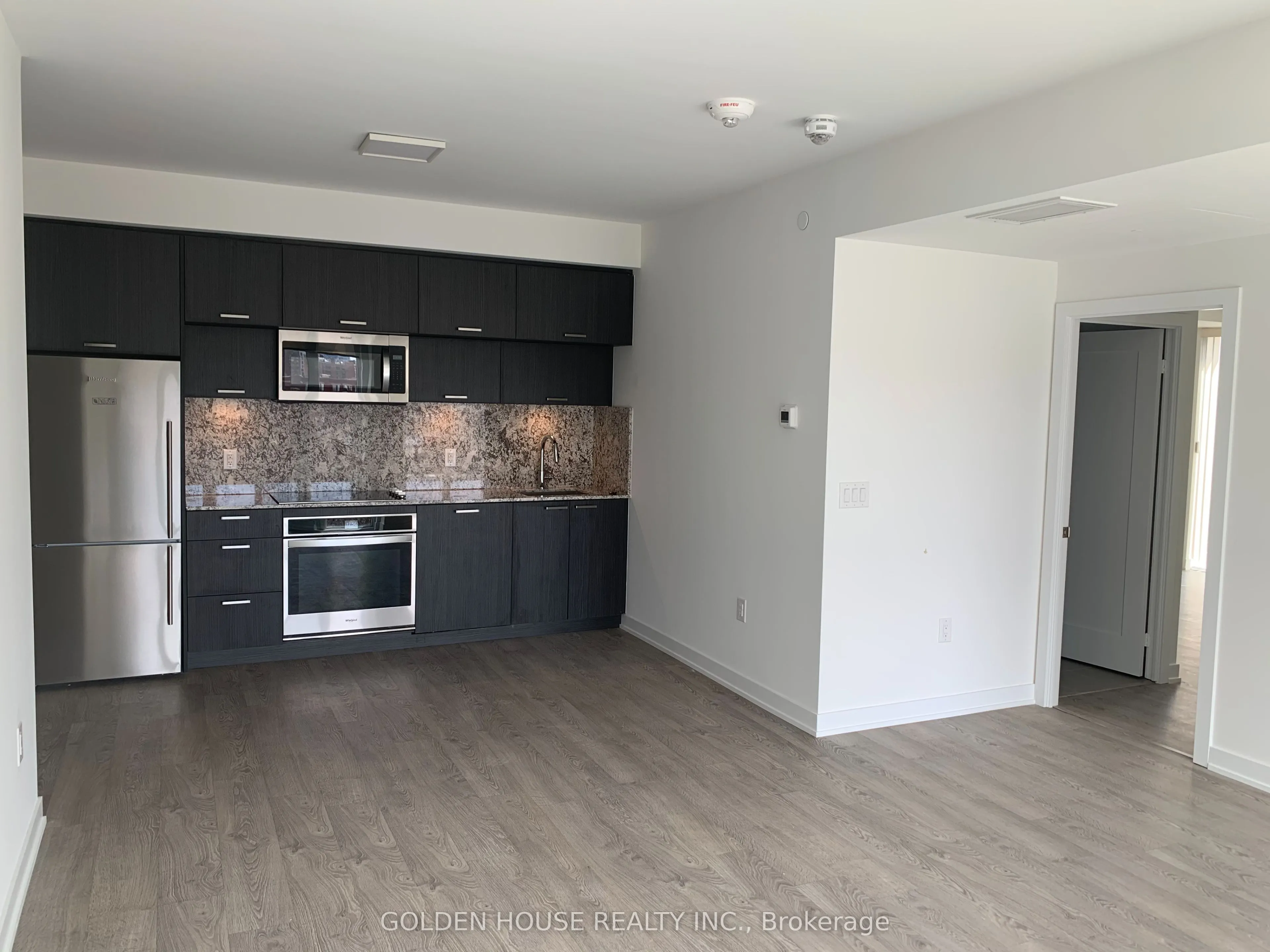 50 Mccaul Street, #914