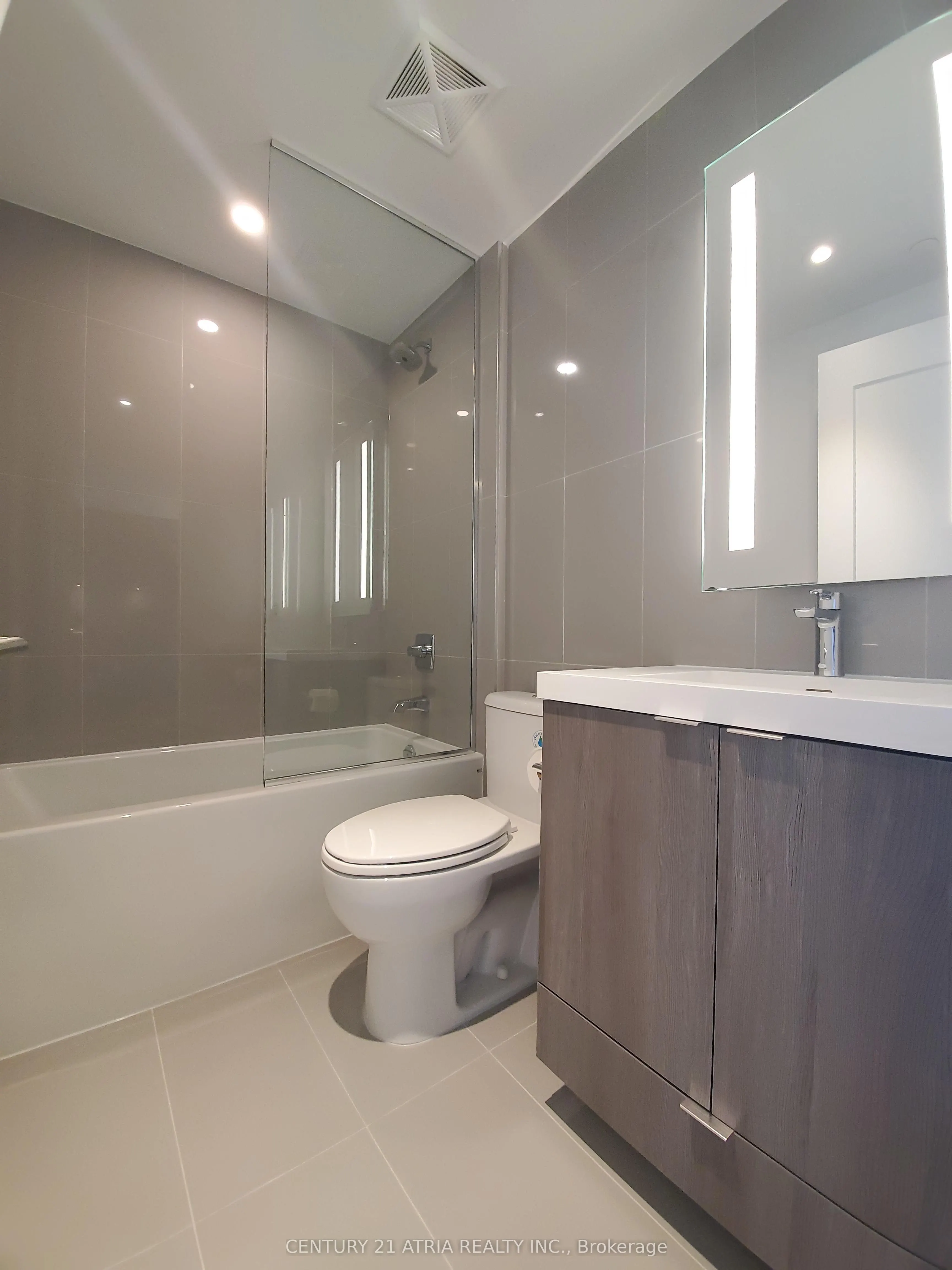 585 Bloor Street E, #2823
