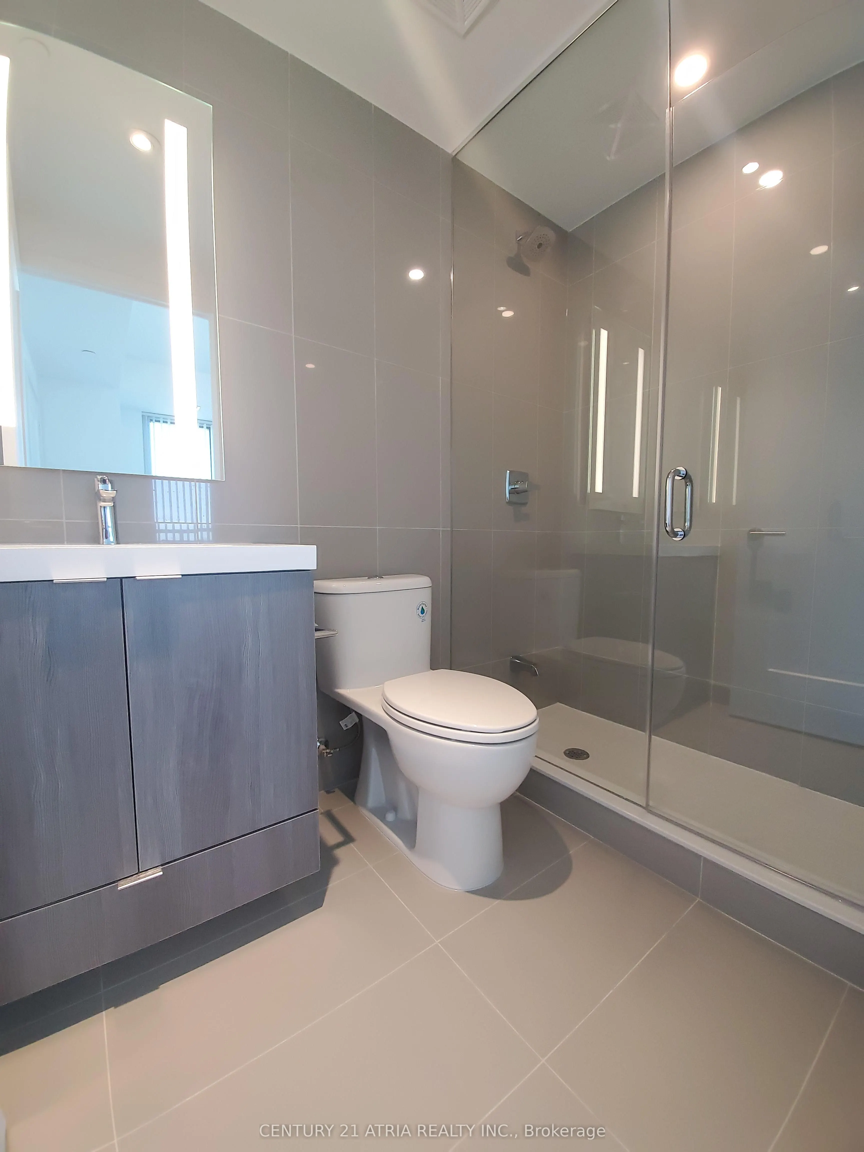 585 Bloor Street E, #2823