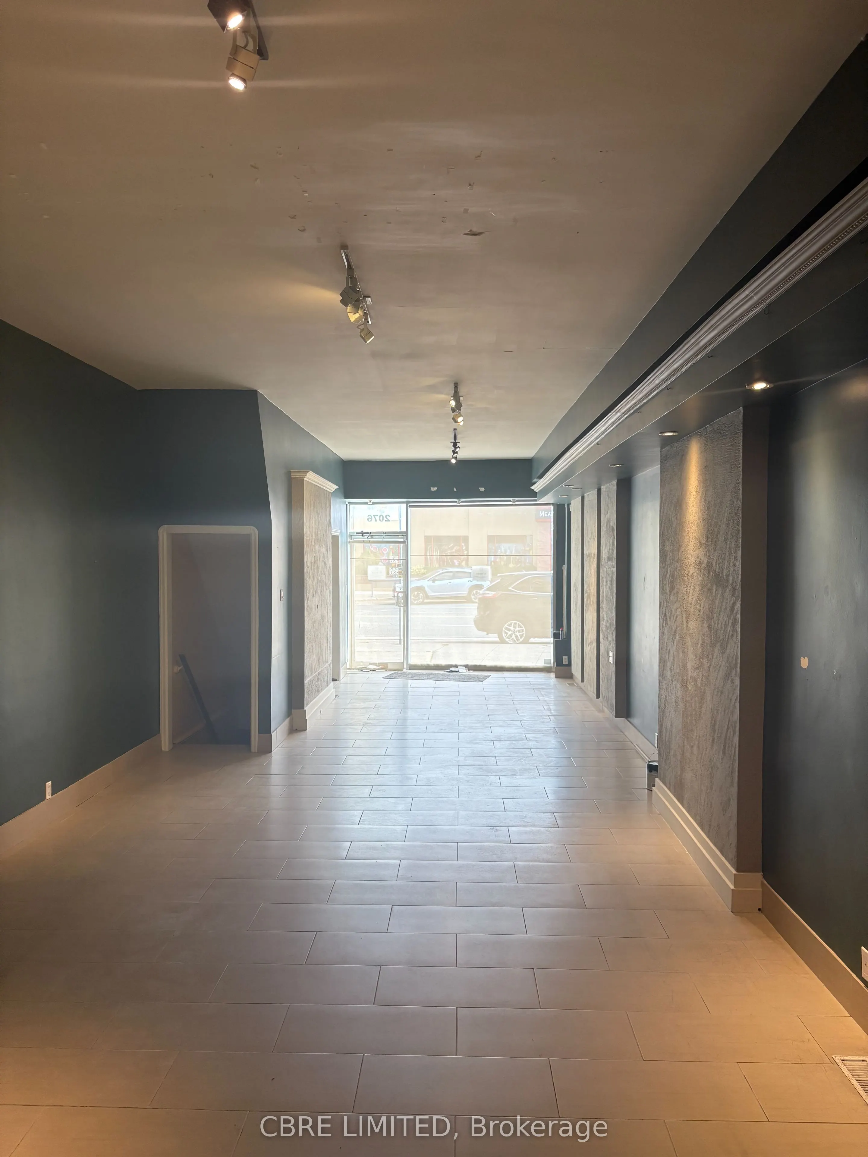 2076 Avenue Road, #1st Floor