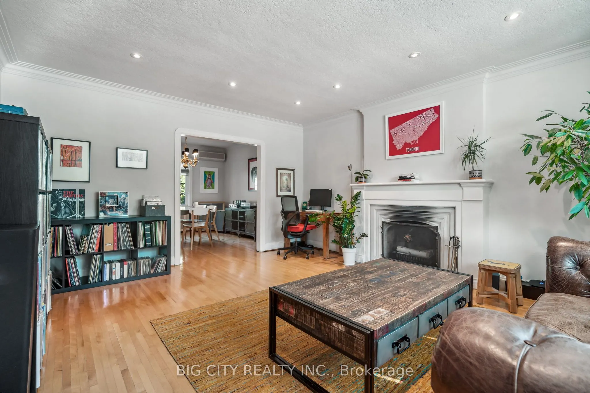 668 Eglinton Avenue E