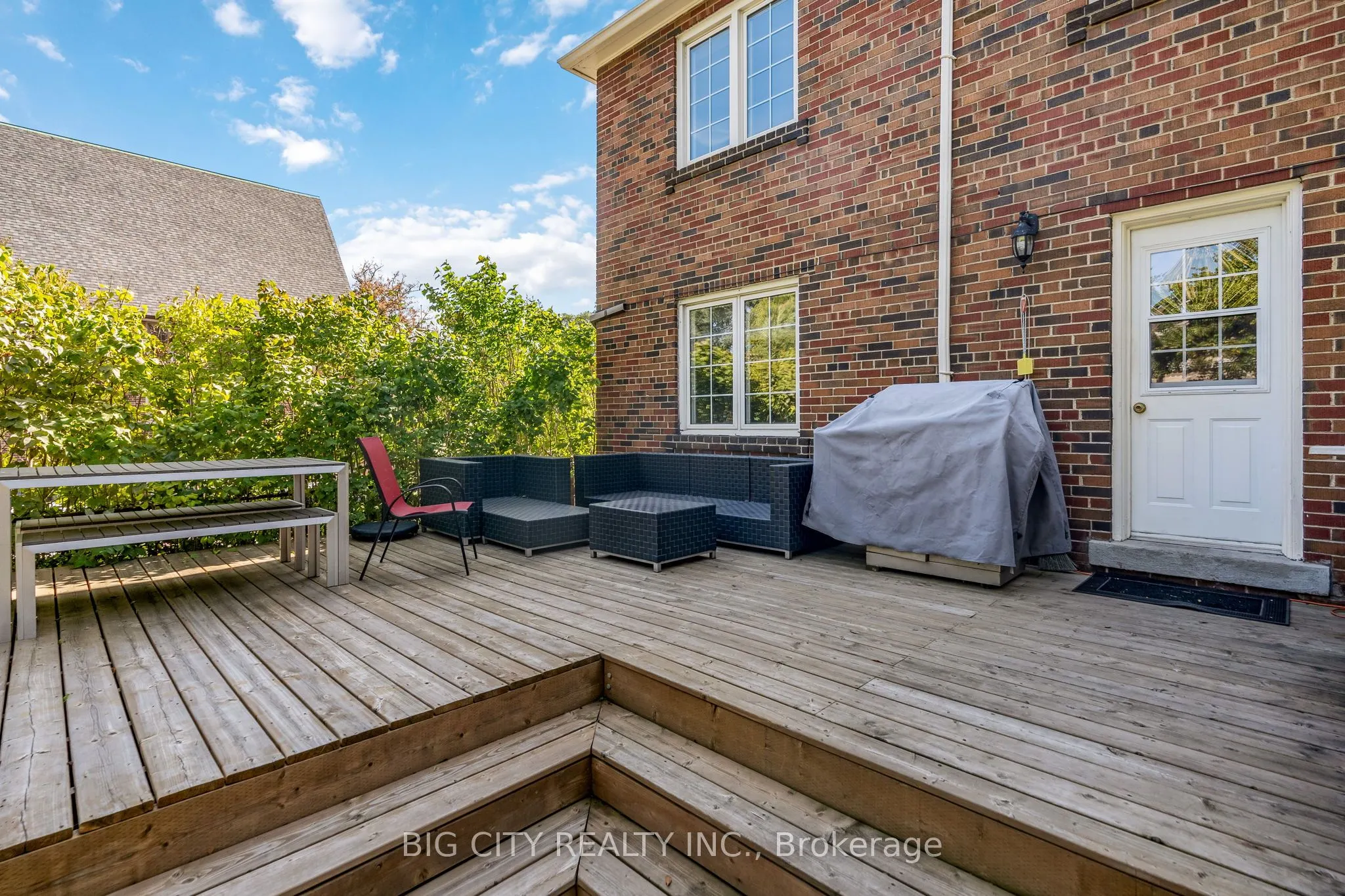 668 Eglinton Avenue E