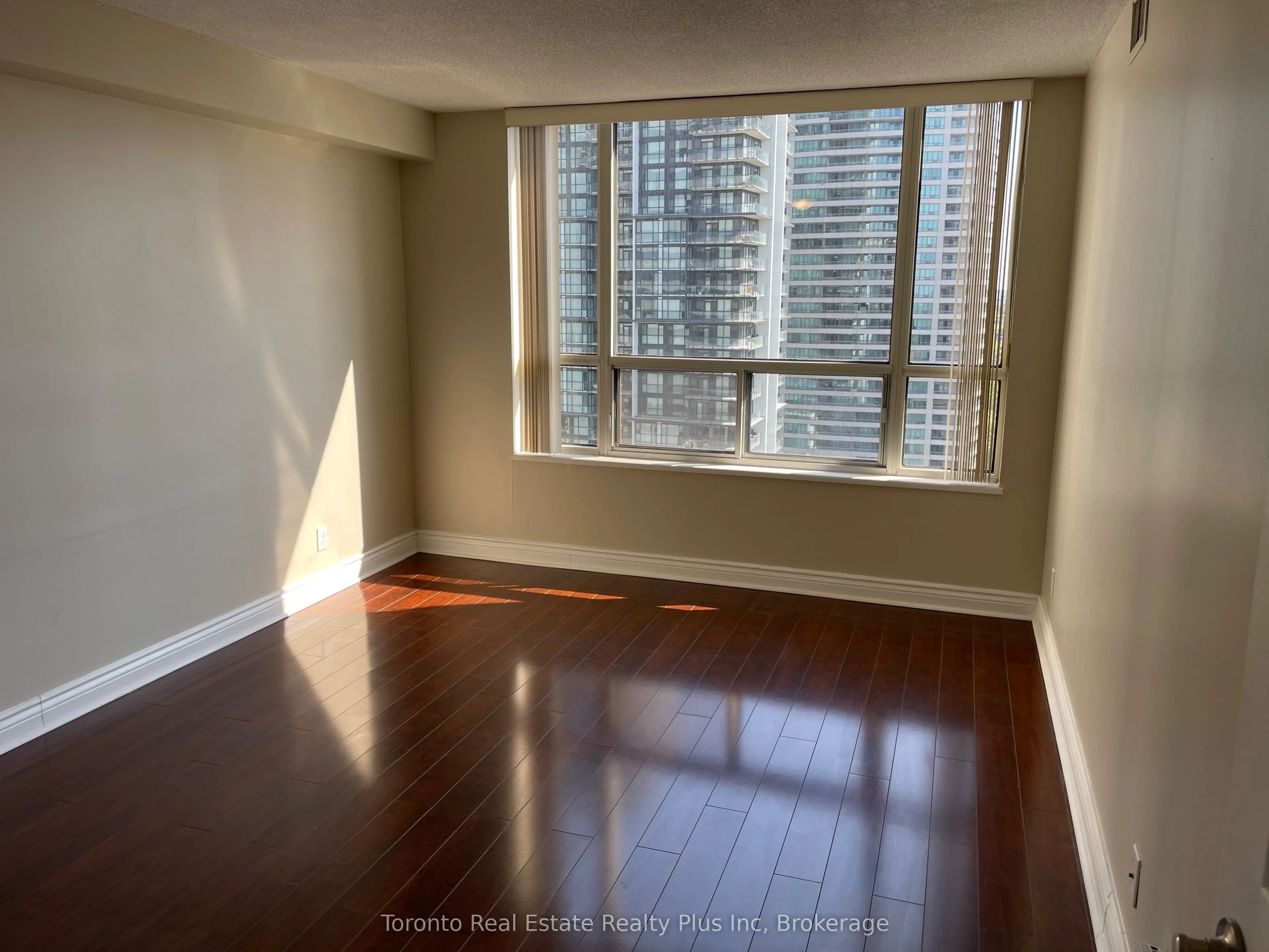 100 Upper Madison Avenue, #1905