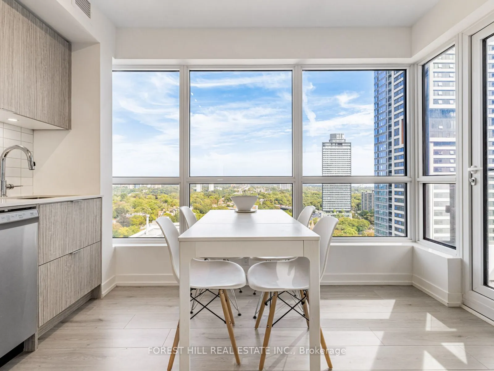 395 Bloor Street E, #1711