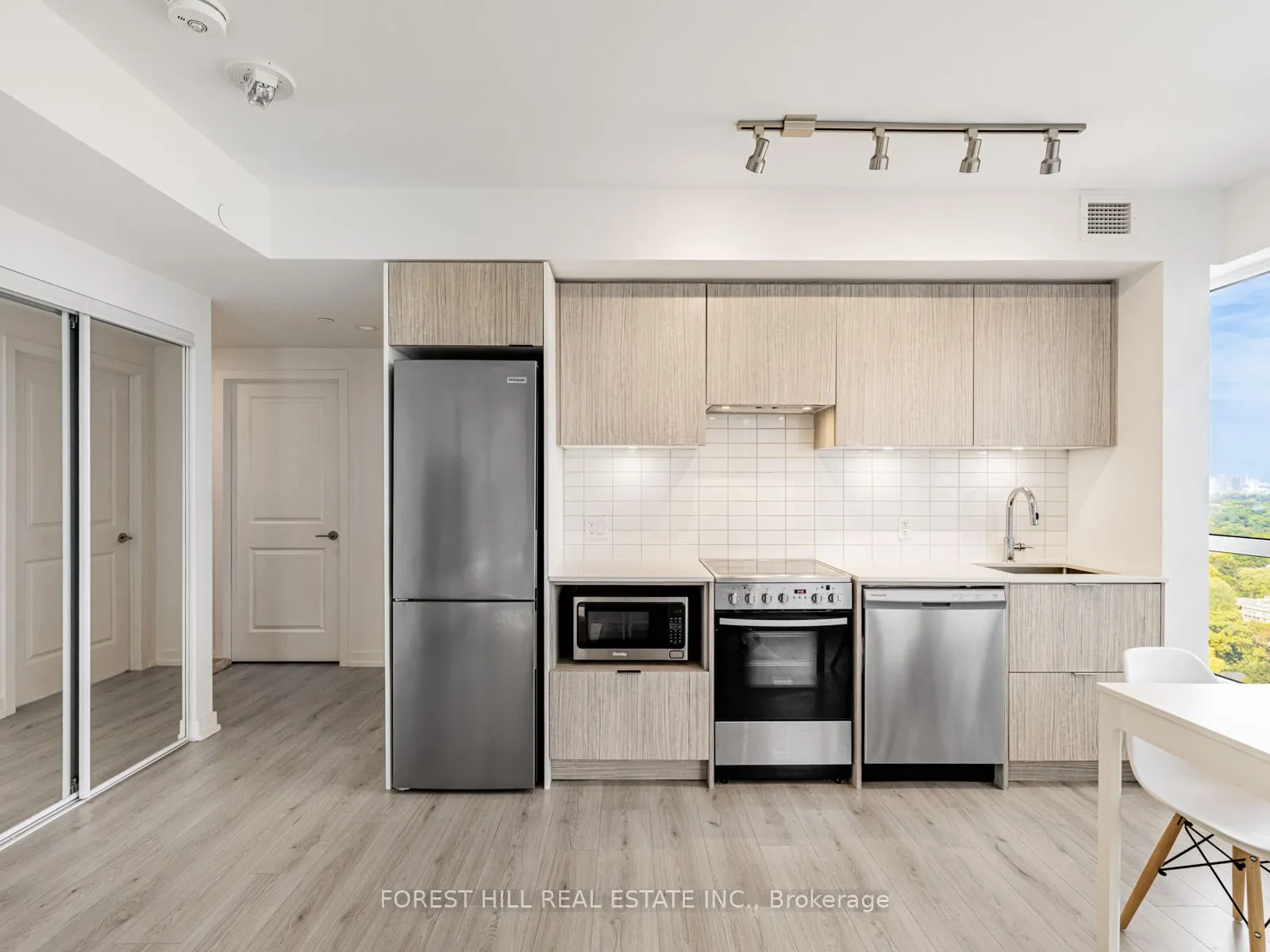 395 Bloor Street E, #1711