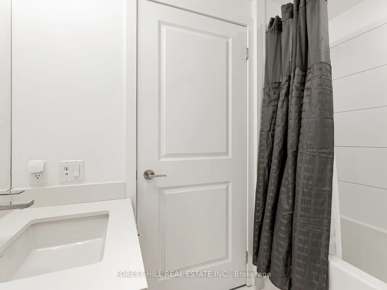 395 Bloor Street E, #1711