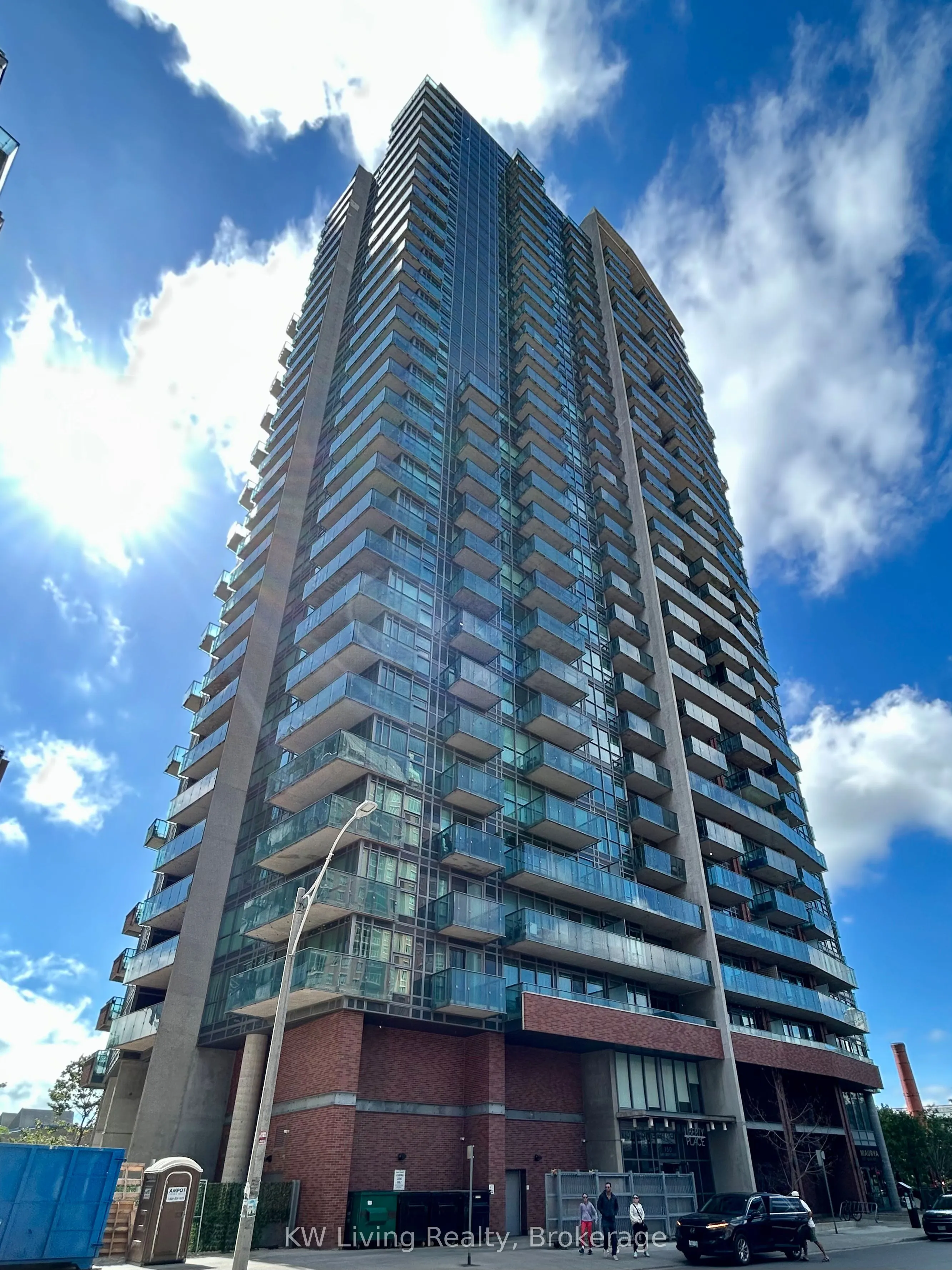 150 East Liberty Street, #2004