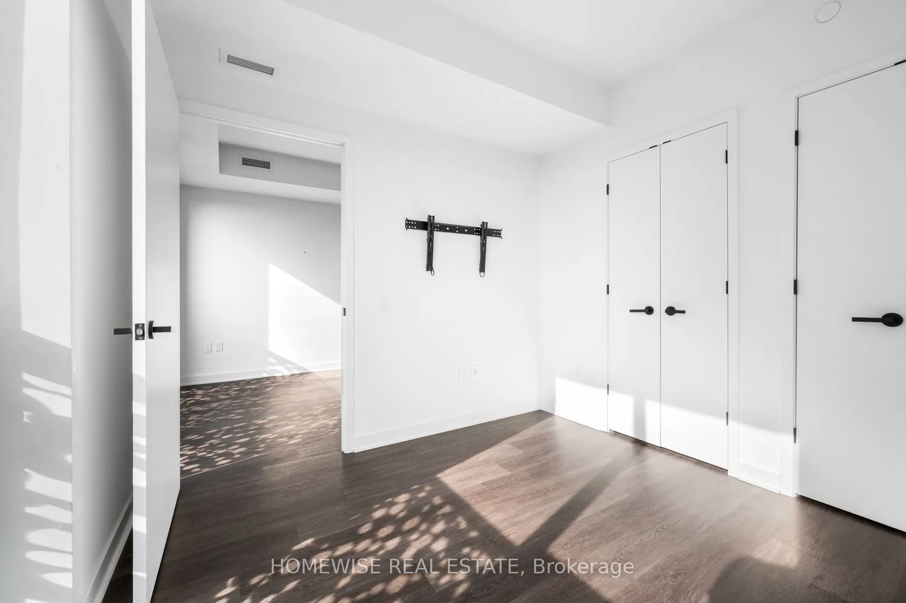 55 Charles Street E, #4506