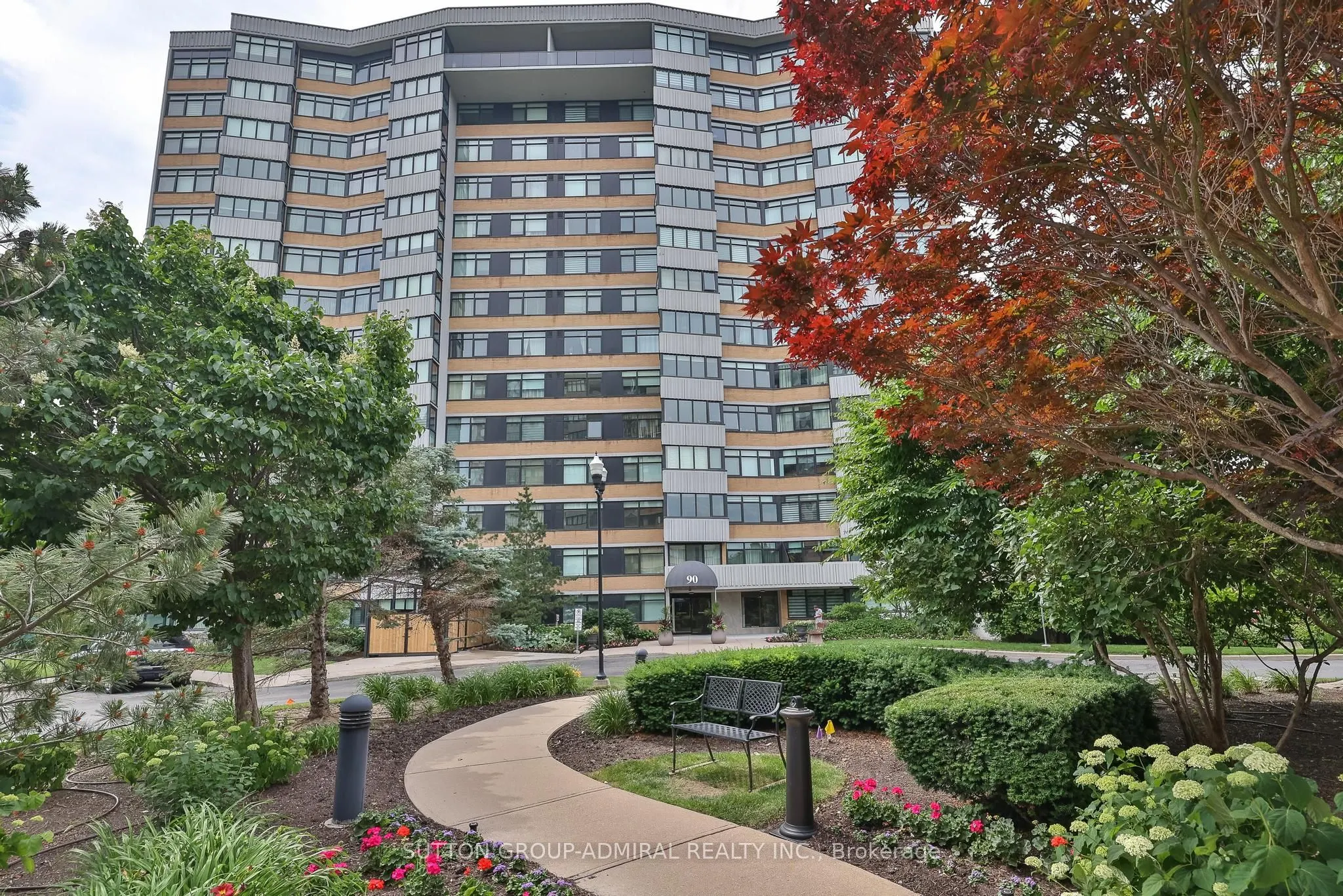 90 Fisherville Road, #104