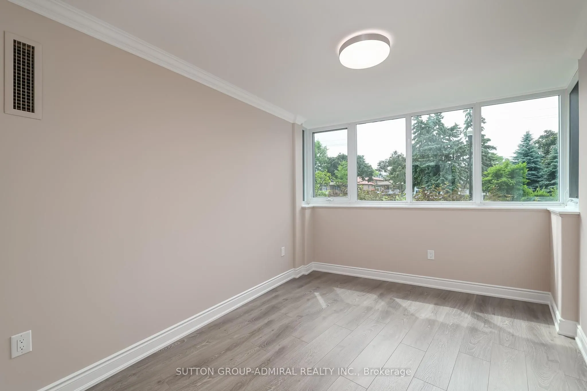 90 Fisherville Road, #104