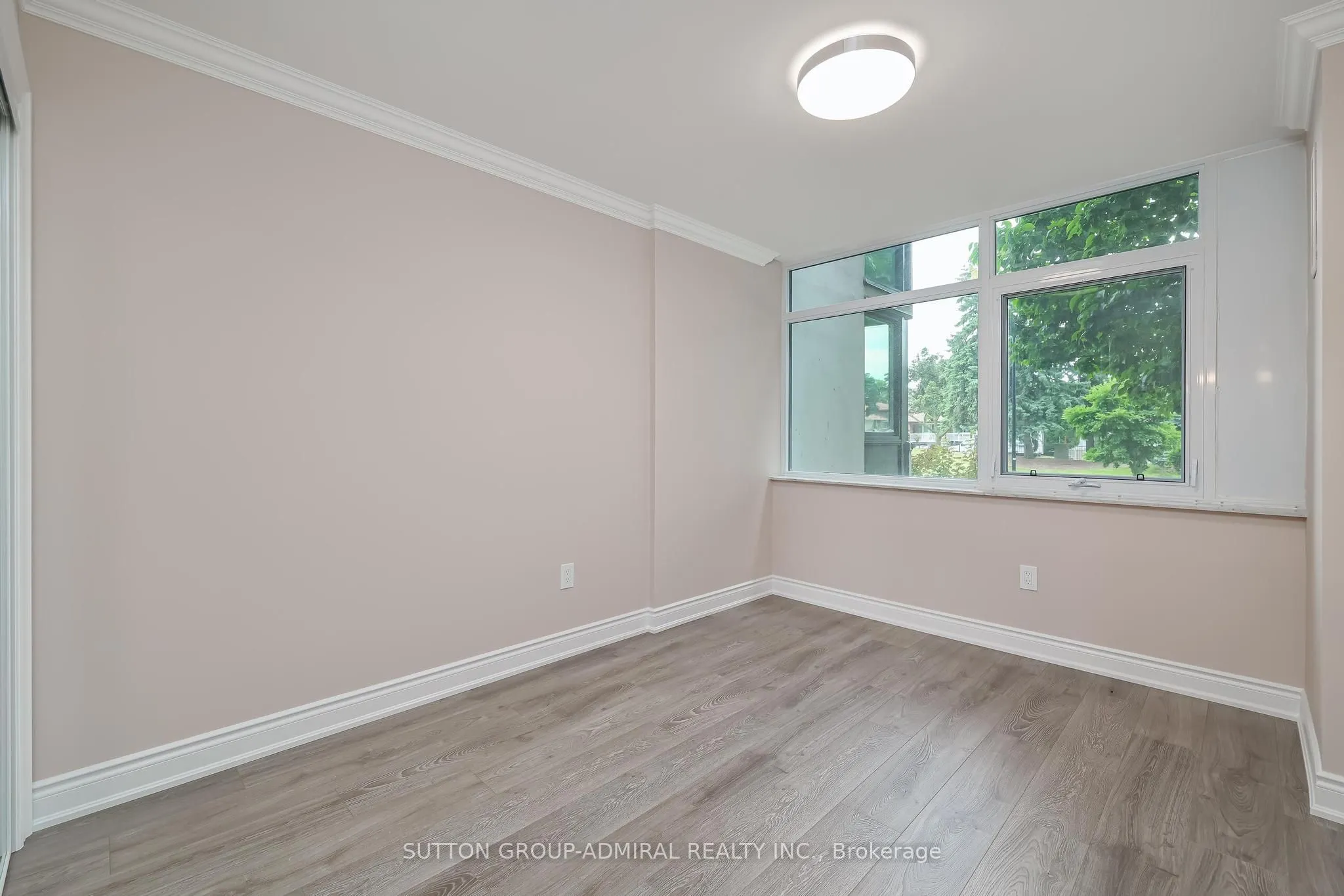 90 Fisherville Road, #104