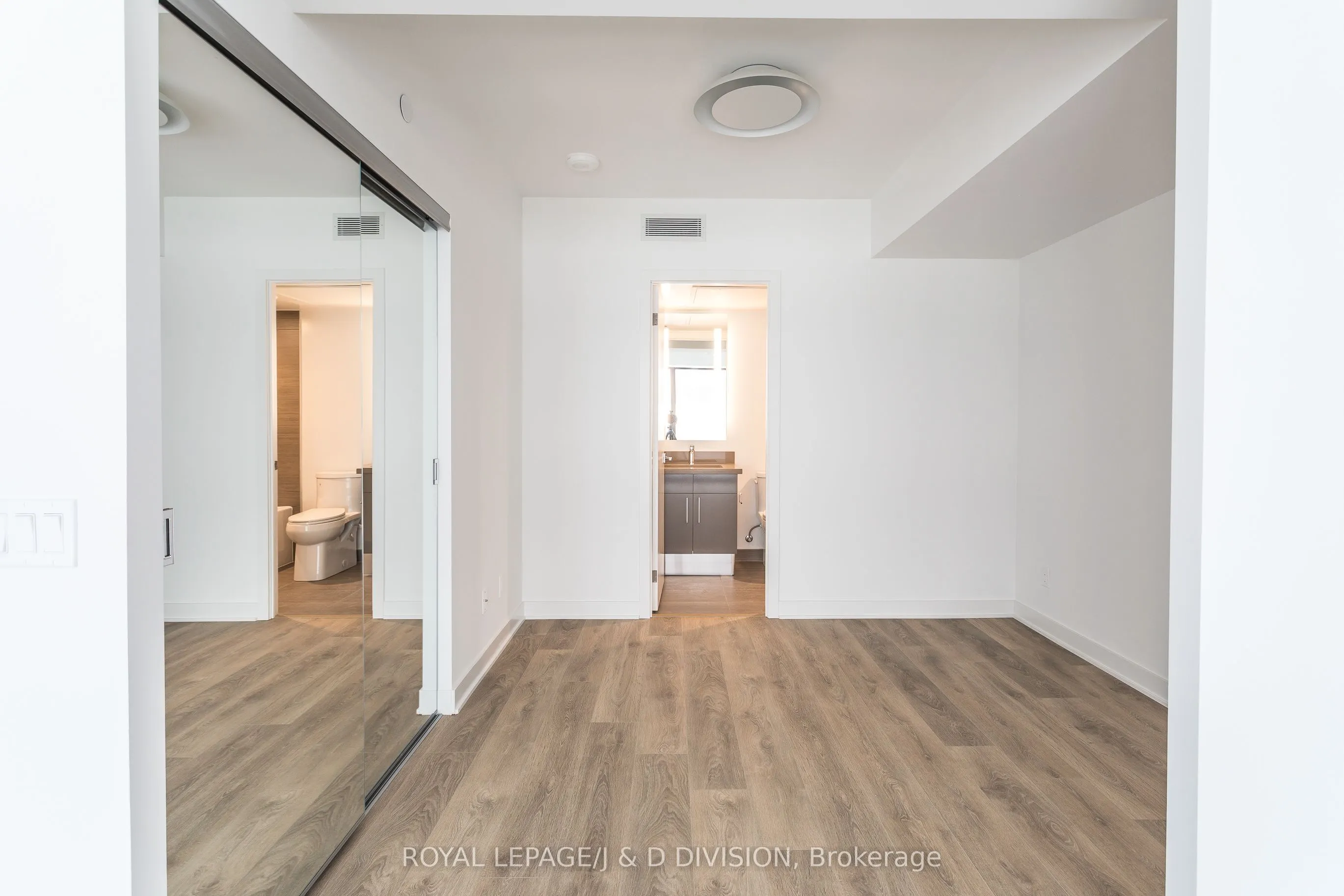 188 Cumberland Street, #607