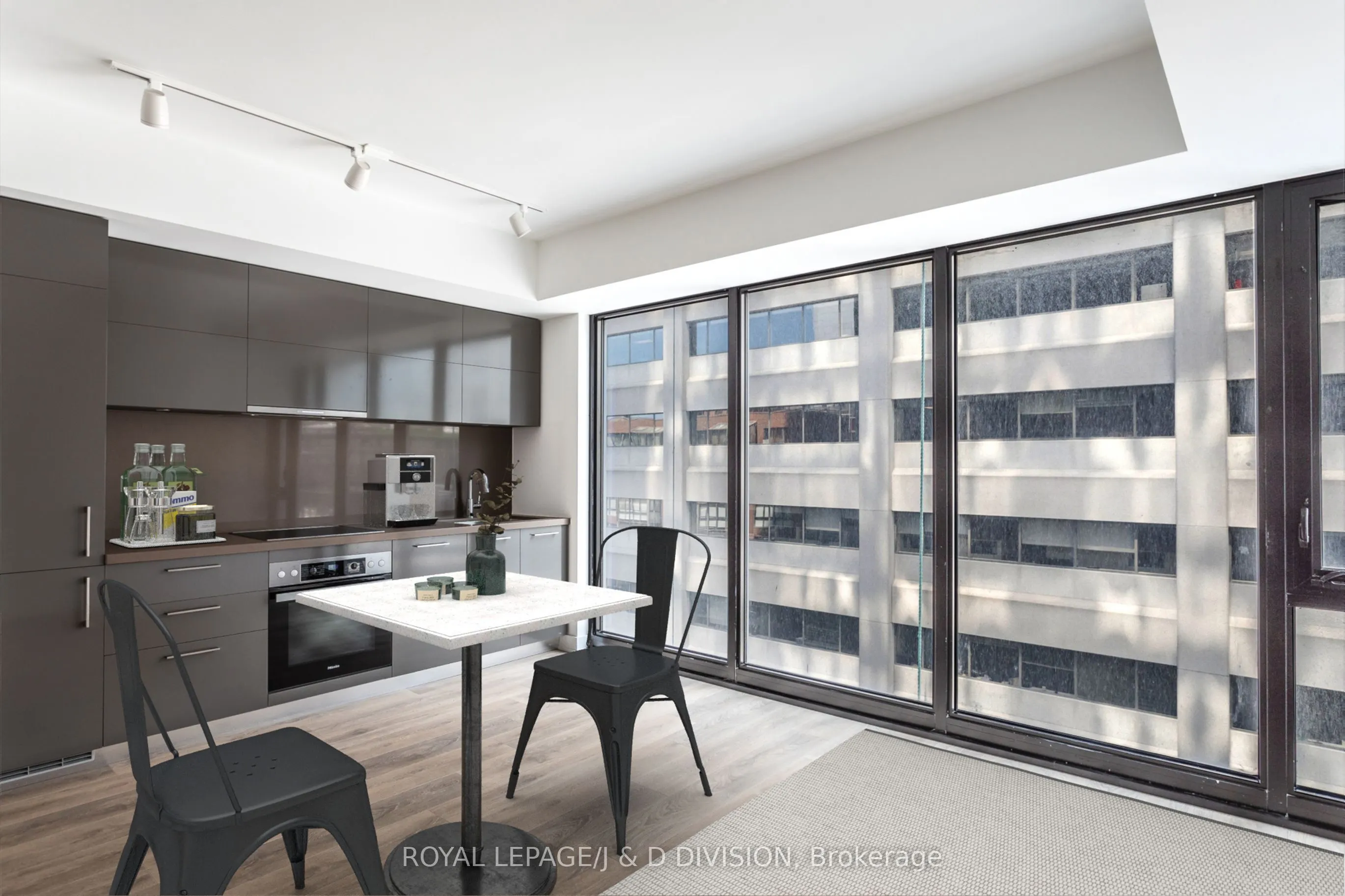 188 Cumberland Street, #607