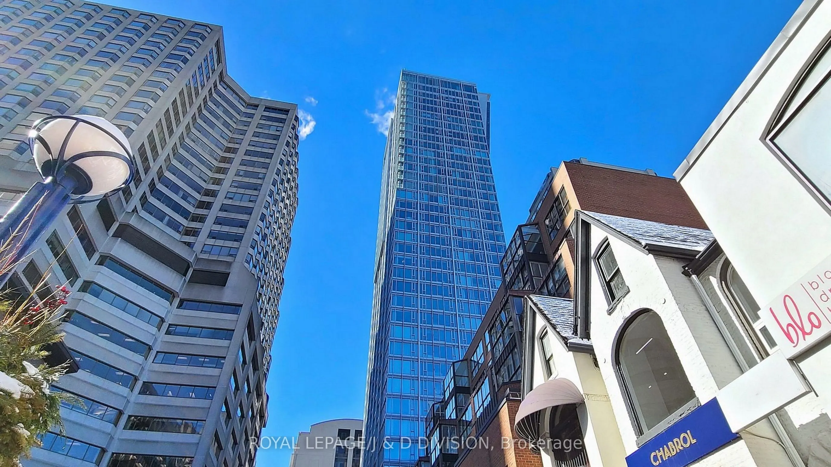188 Cumberland Street, #607