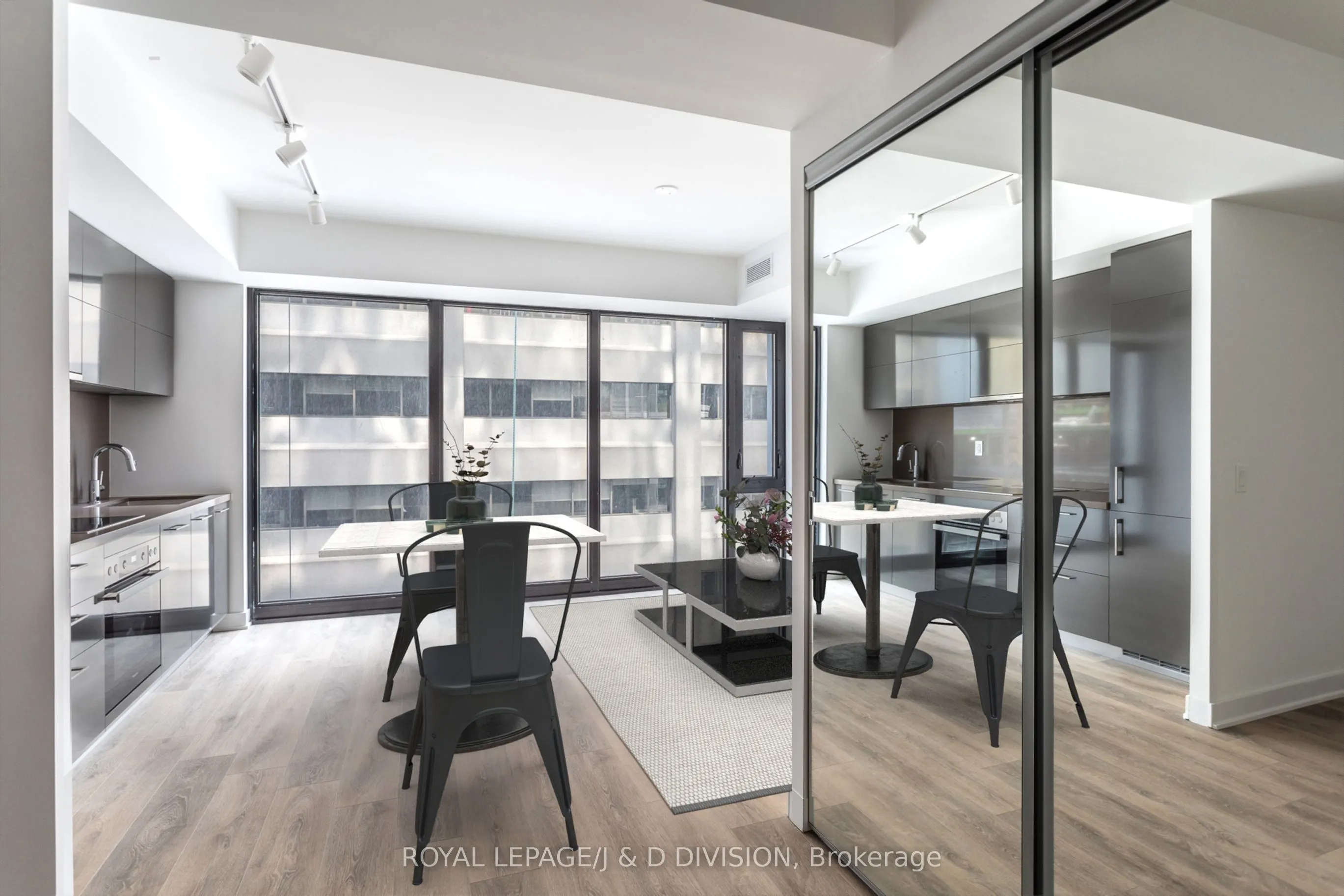 188 Cumberland Street, #607