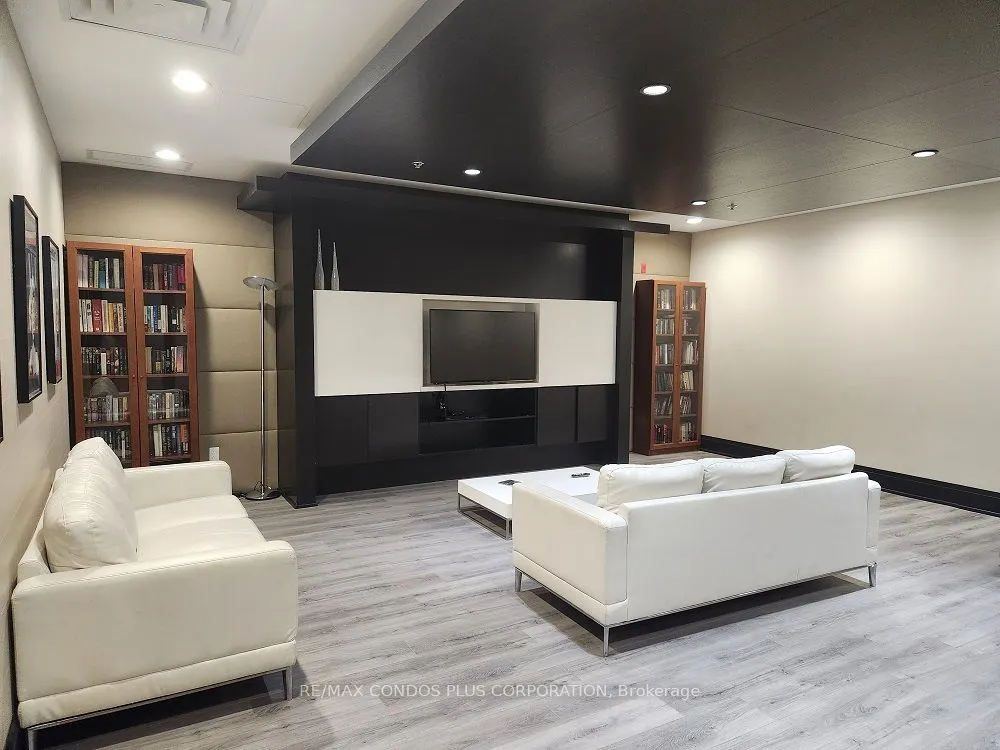 120 Dallimore Circle, #714