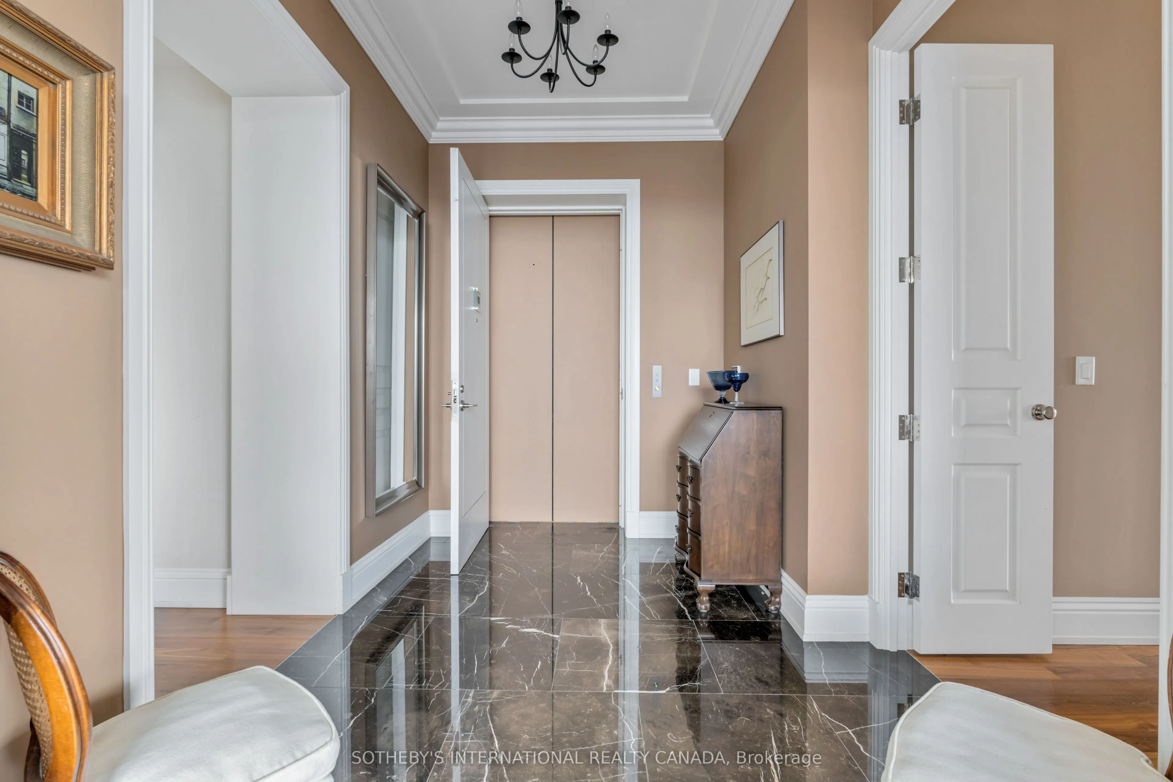 183 Wellington Street W, #4301
