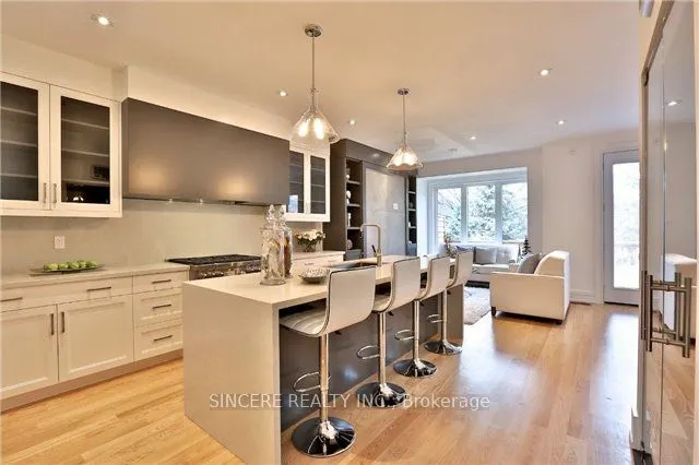 212 Glenforest Road
