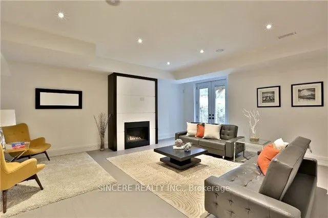 212 Glenforest Road