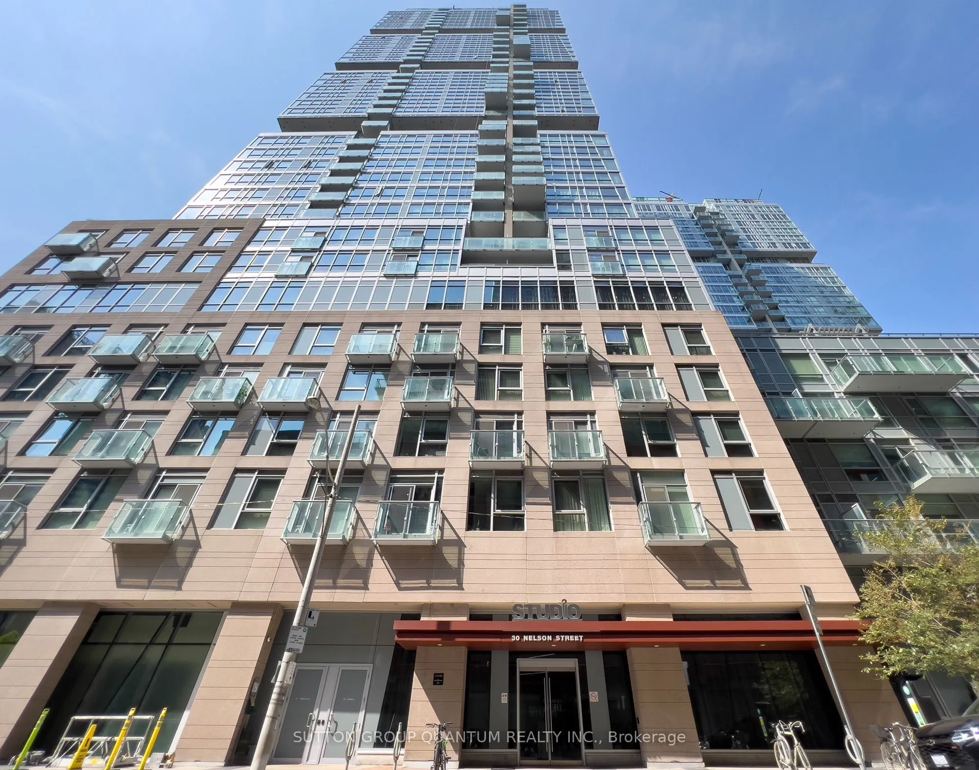 30 Nelson Street, #1705