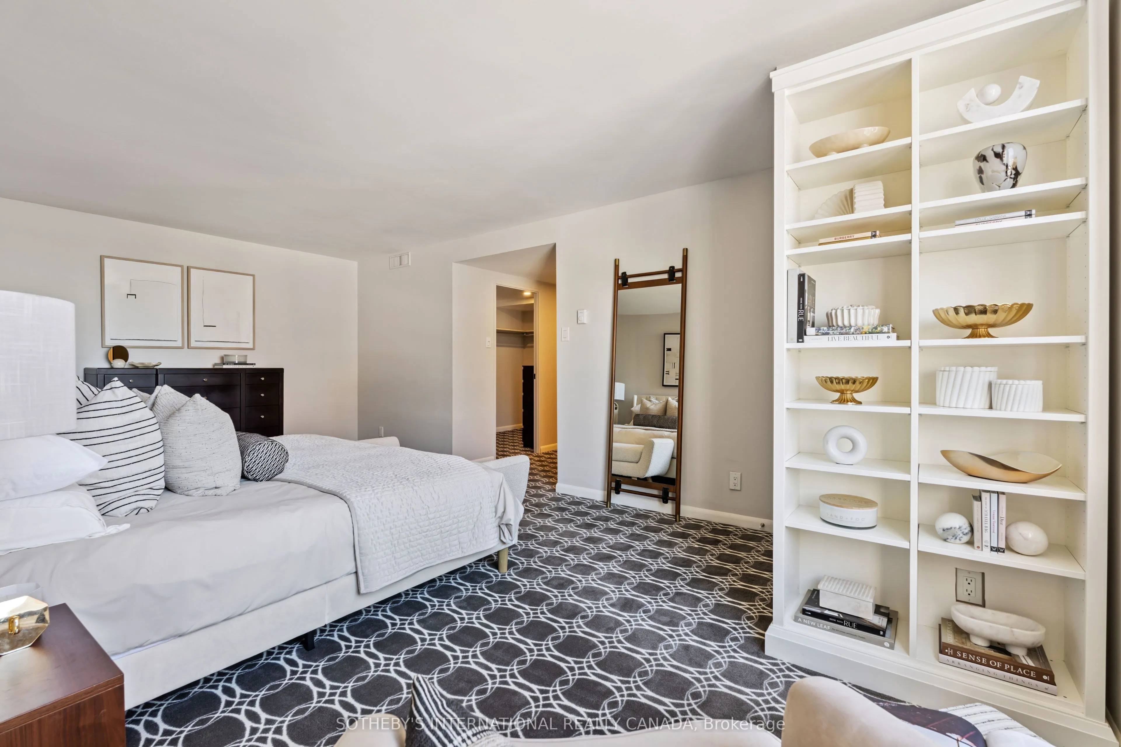1166 Bay Street, #1205