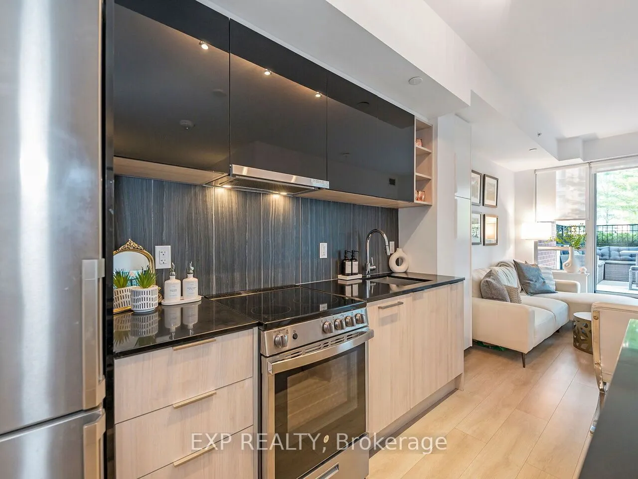 31 Tippett Road, #736