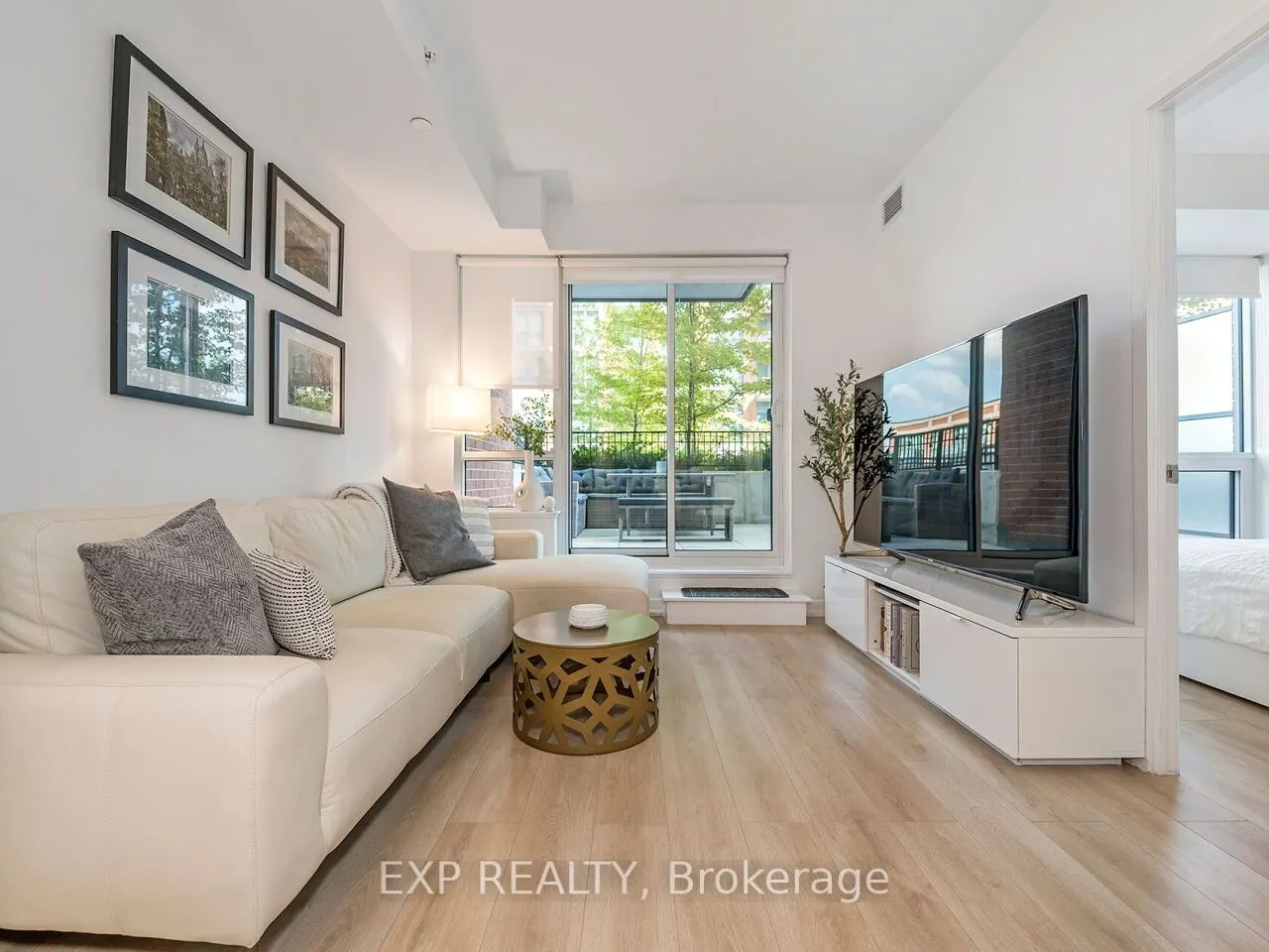 31 Tippett Road, #736