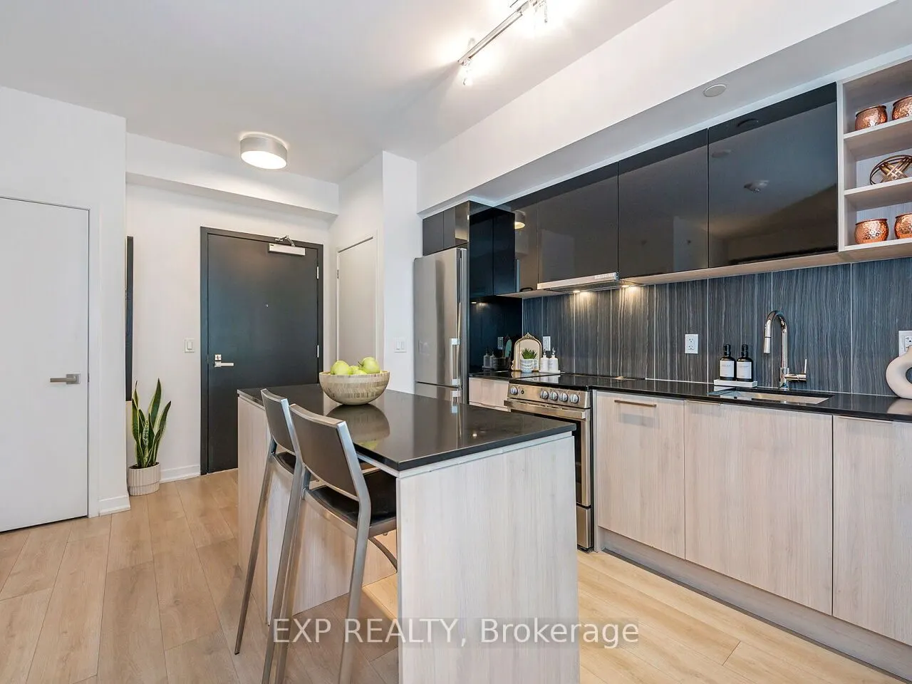 31 Tippett Road, #736