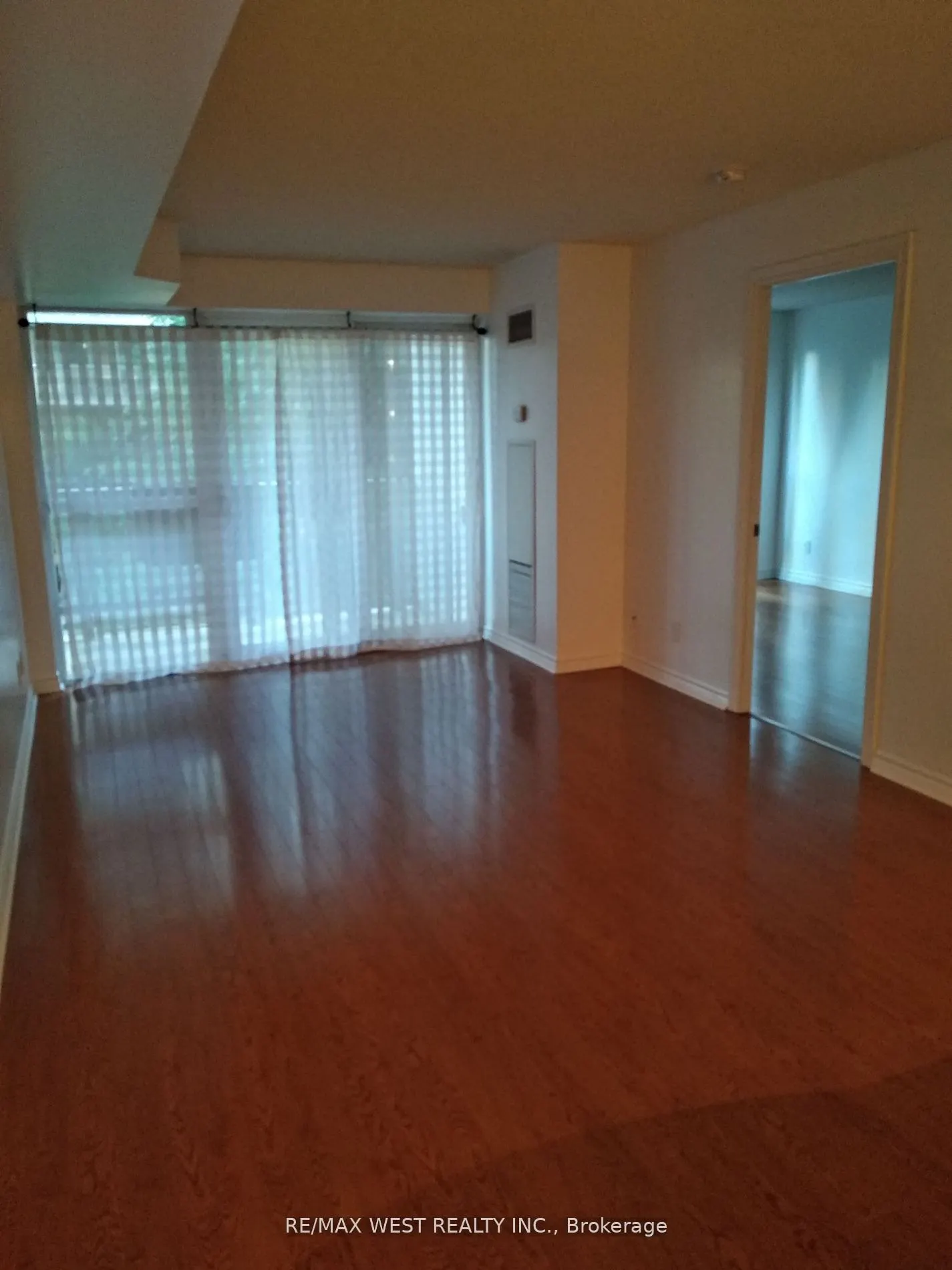 763 Bay Street, #408