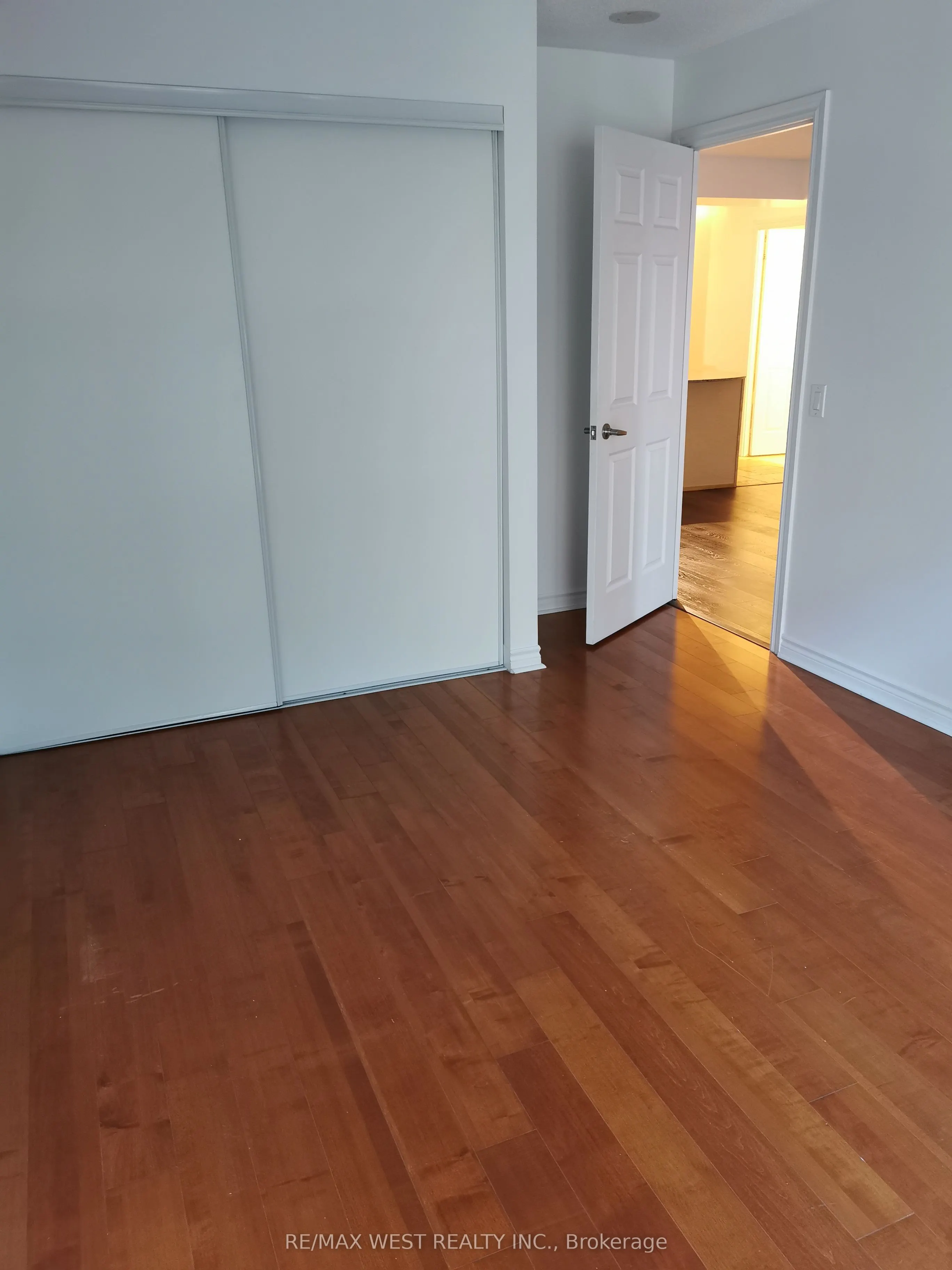 763 Bay Street, #408