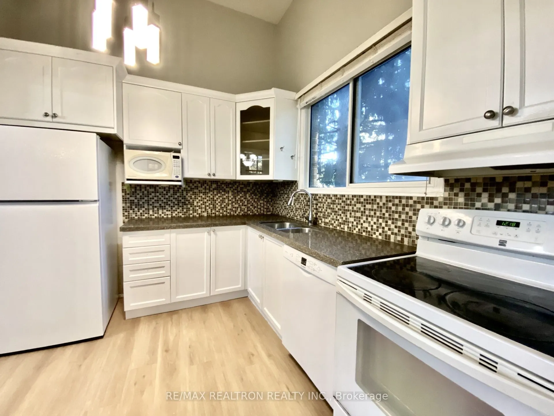 7 Jenny Wren Way, #20