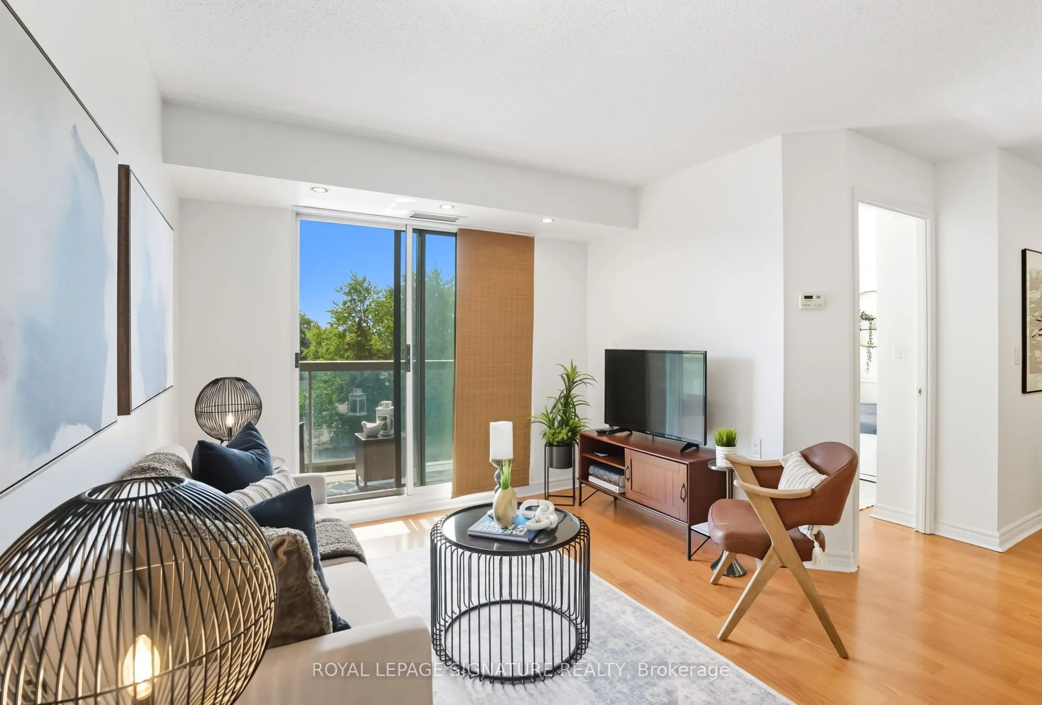 935 Sheppard Avenue W, #402