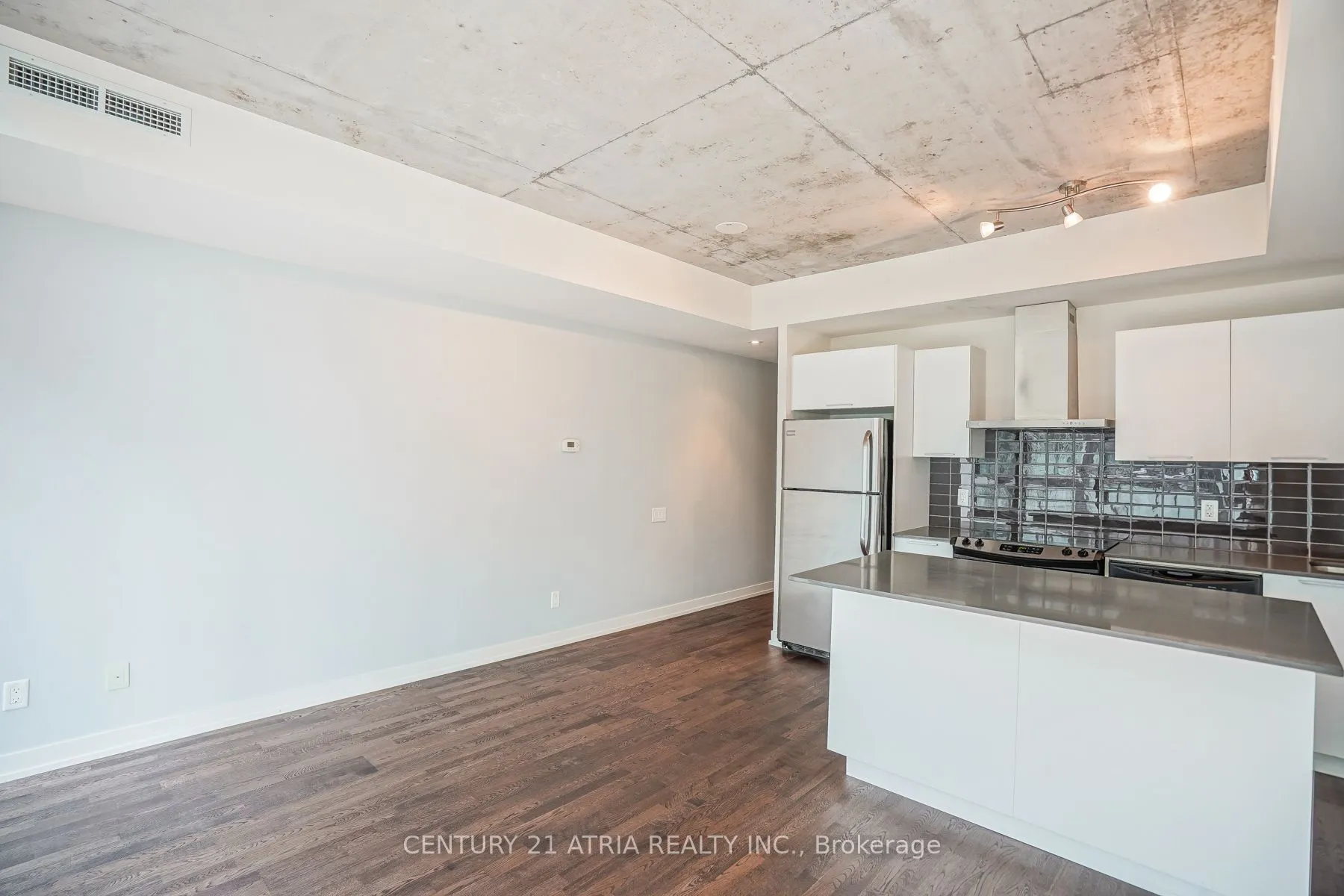 650 King Street W, #311