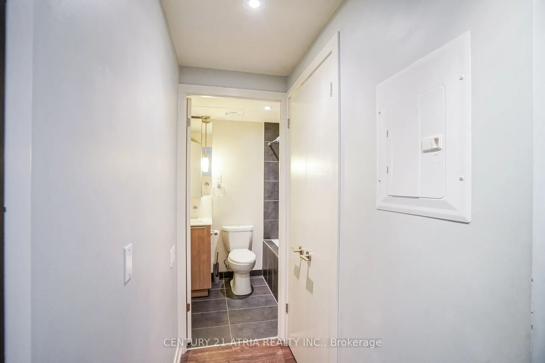 650 King Street W, #311