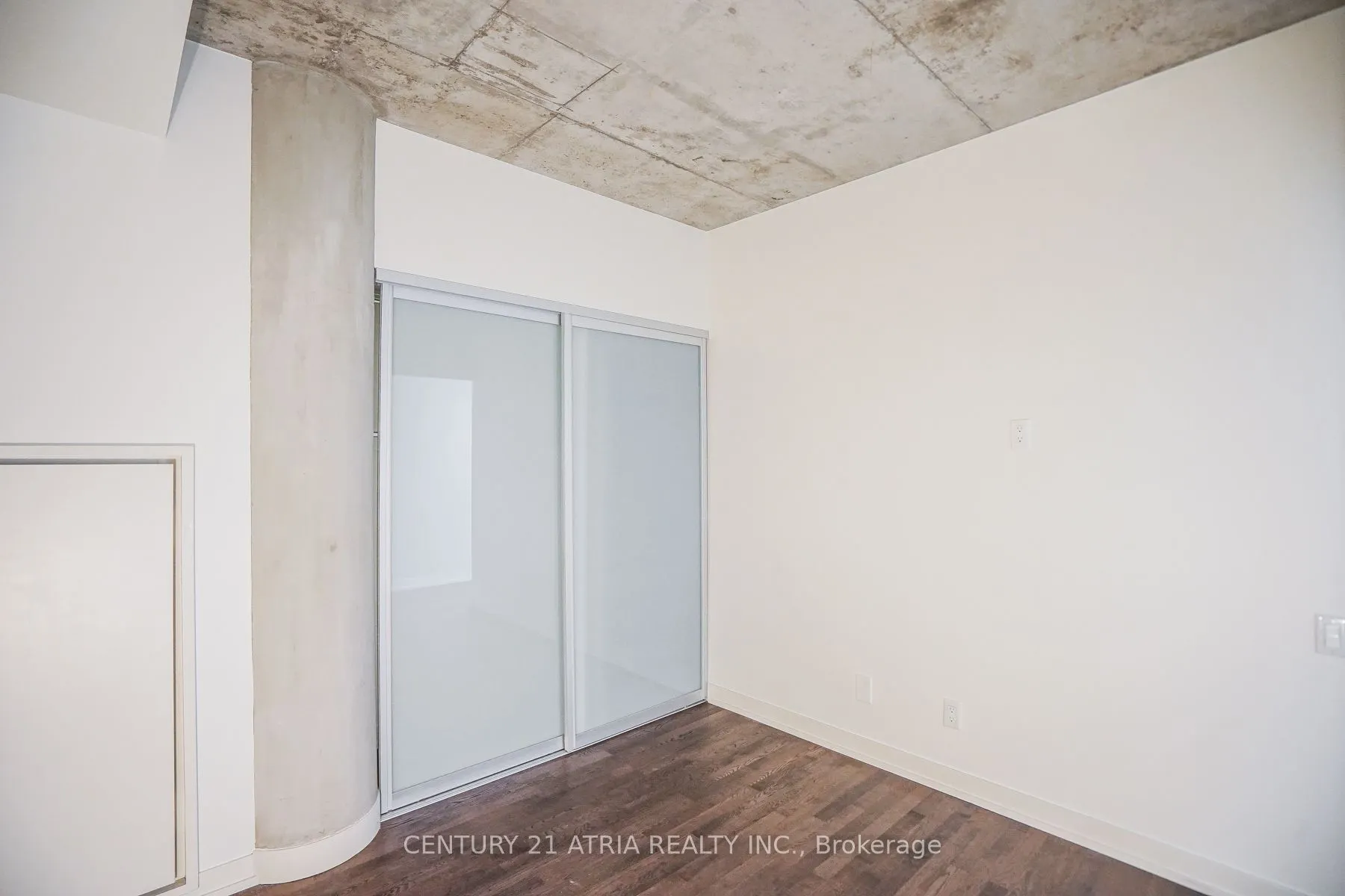 650 King Street W, #311