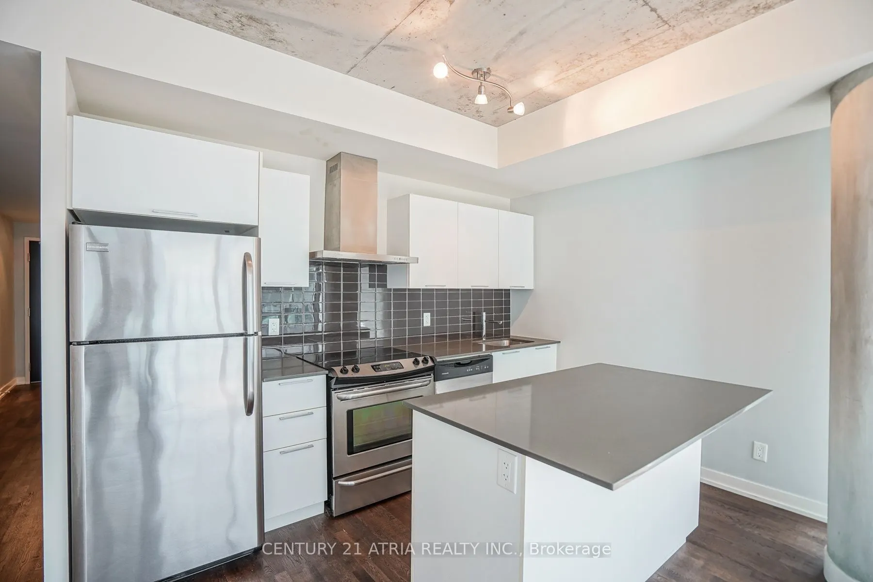 650 King Street W, #311