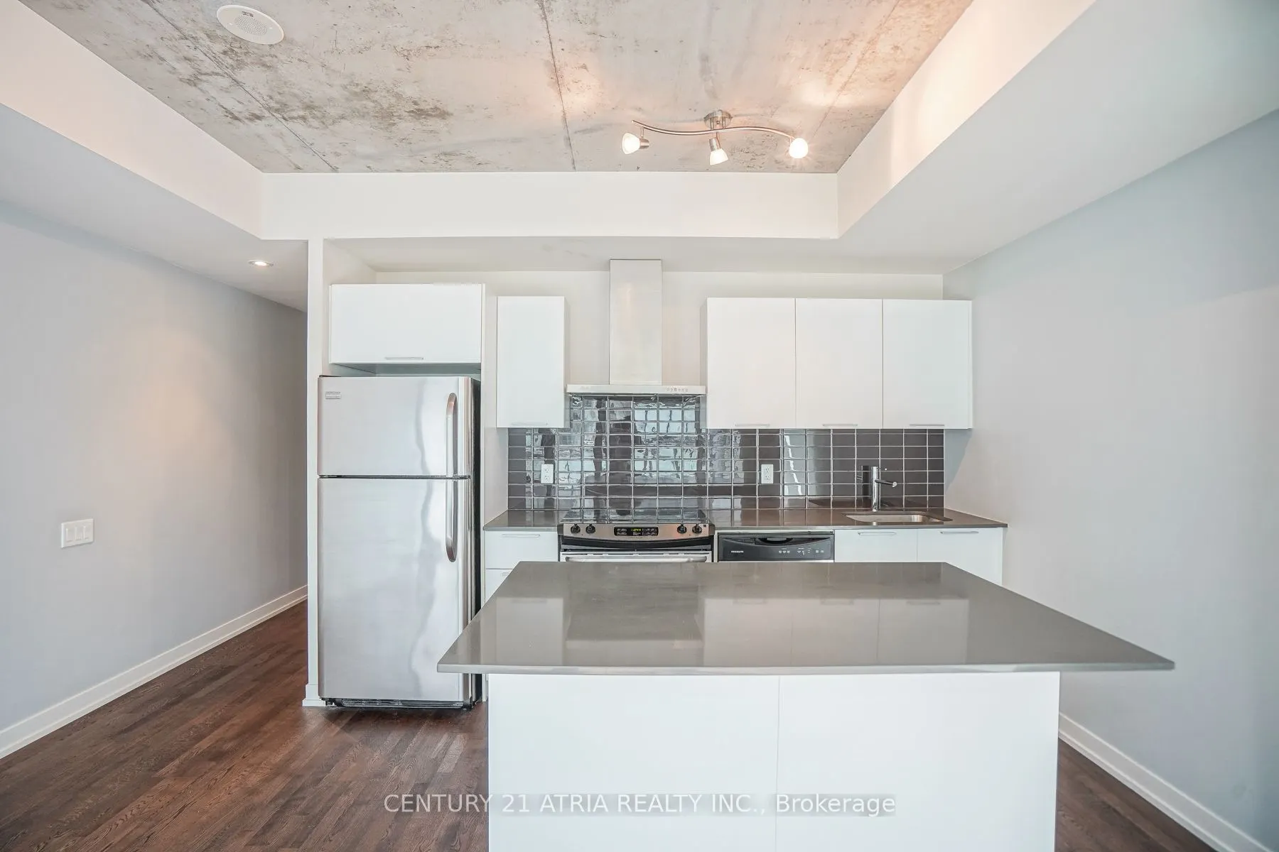 650 King Street W, #311