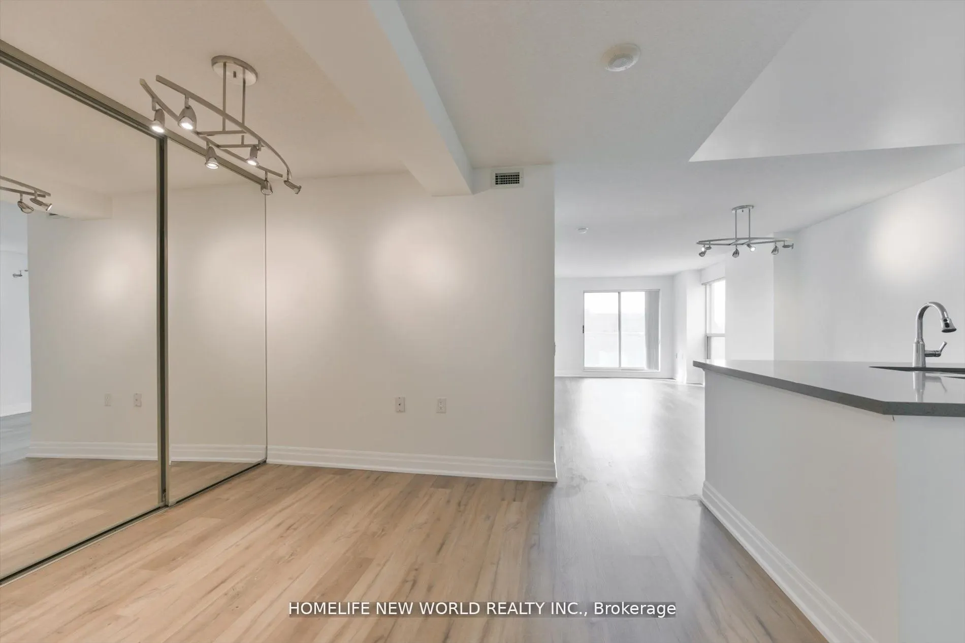 21 Hillcrest Avenue, #607