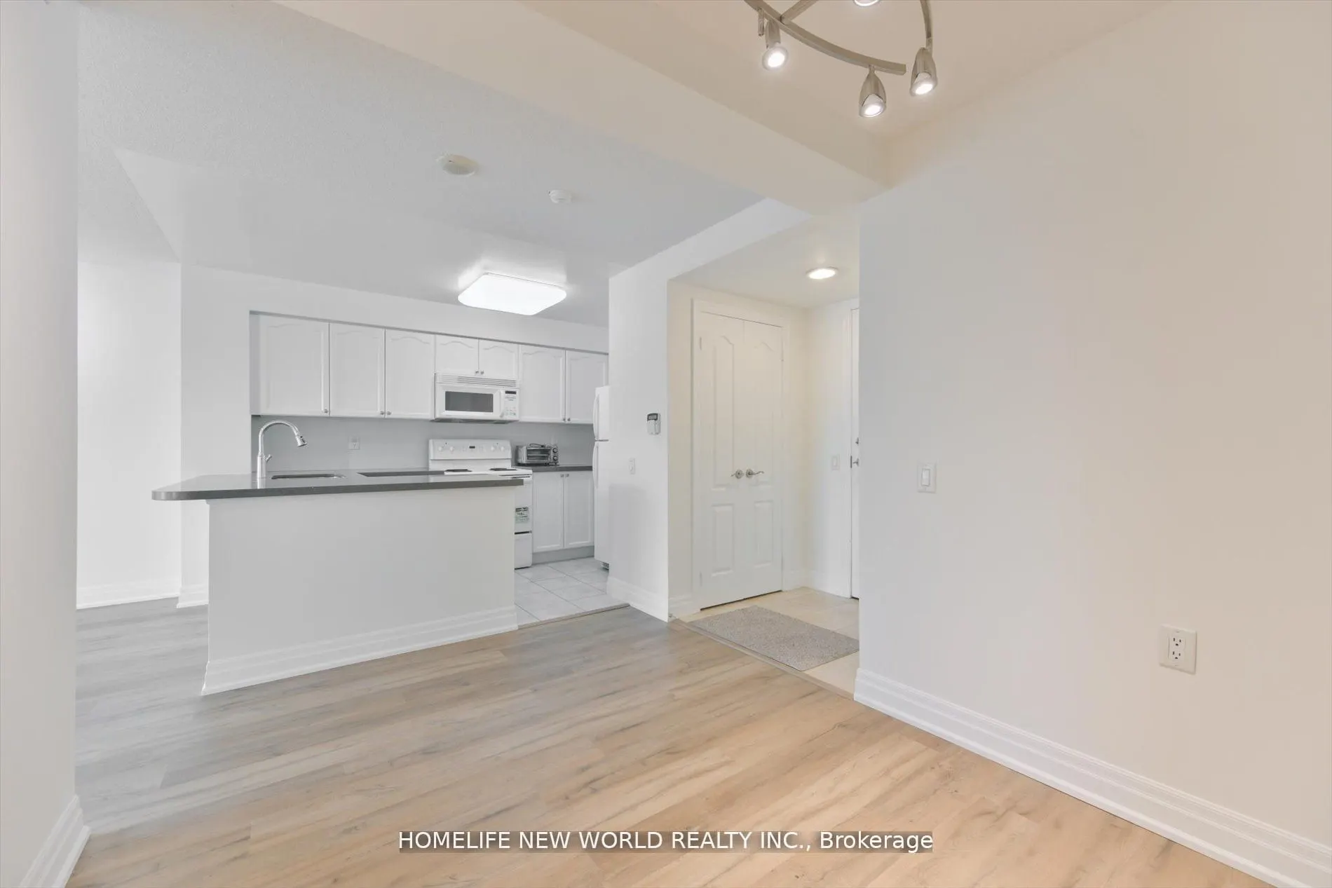 21 Hillcrest Avenue, #607