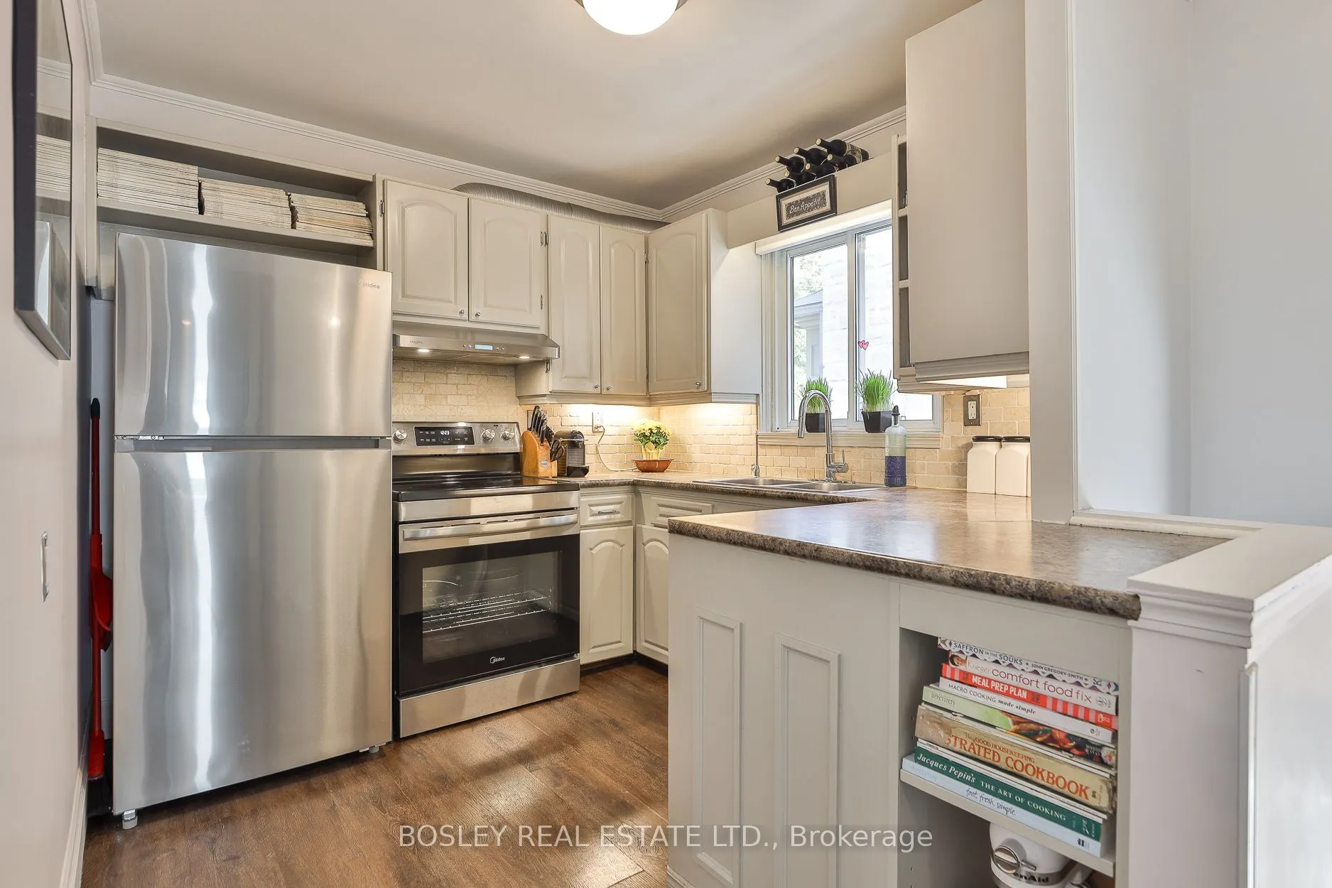 583 Broadway Avenue