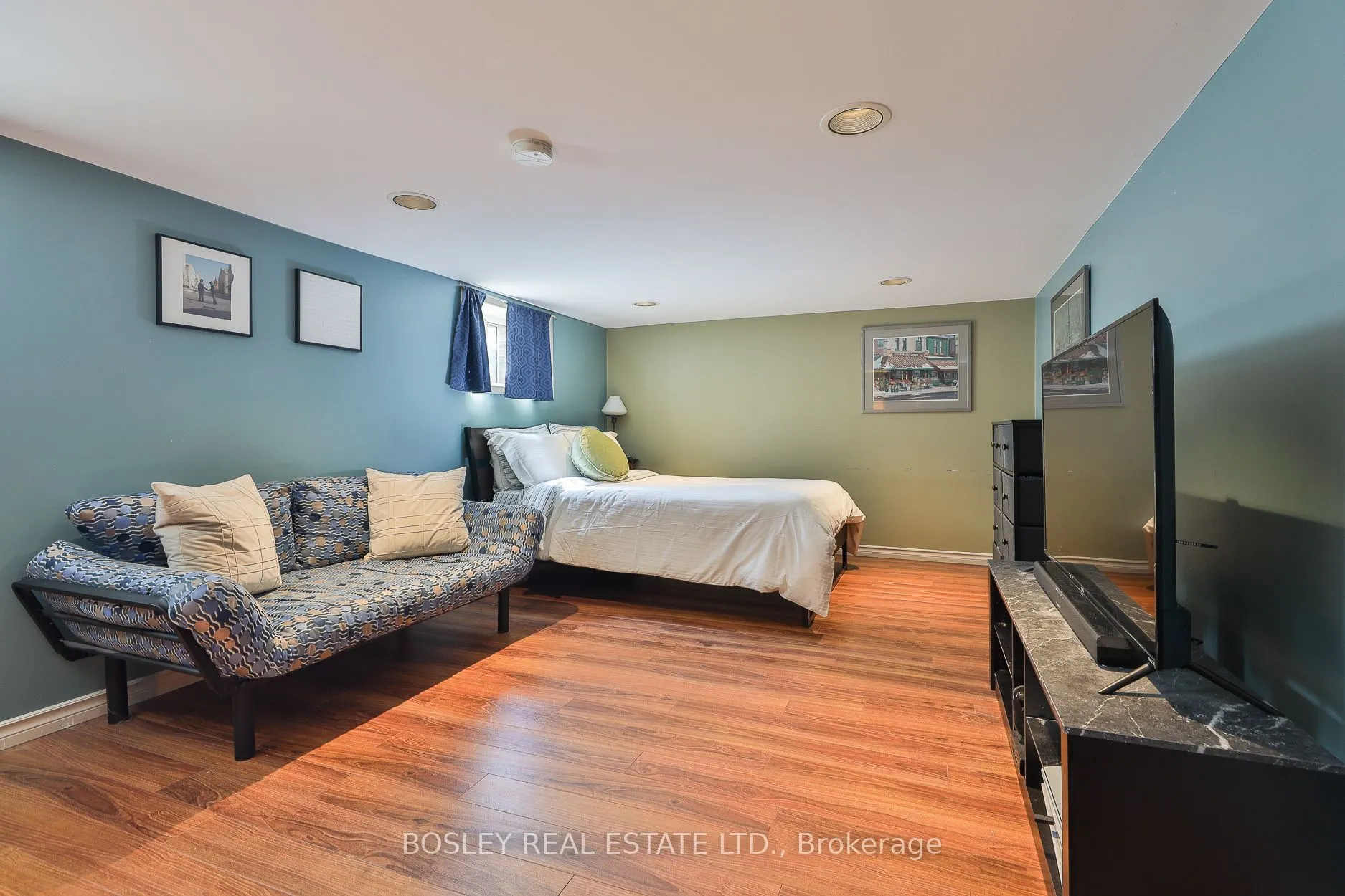583 Broadway Avenue