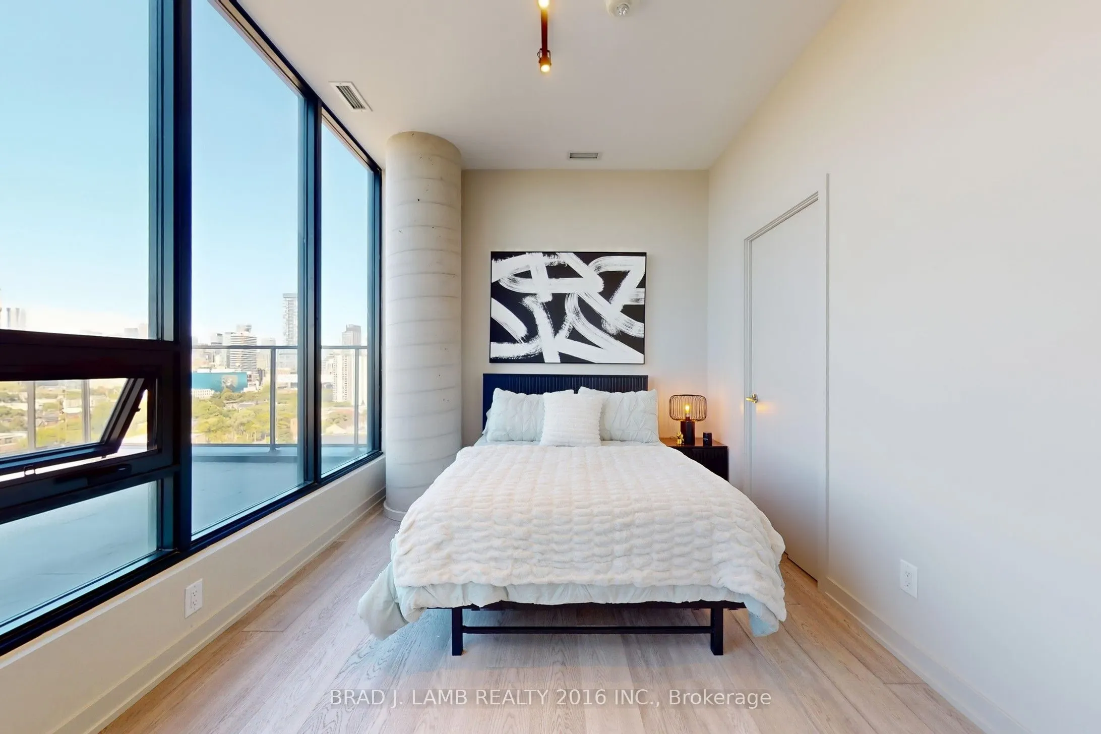458 Richmond Street W, #1701