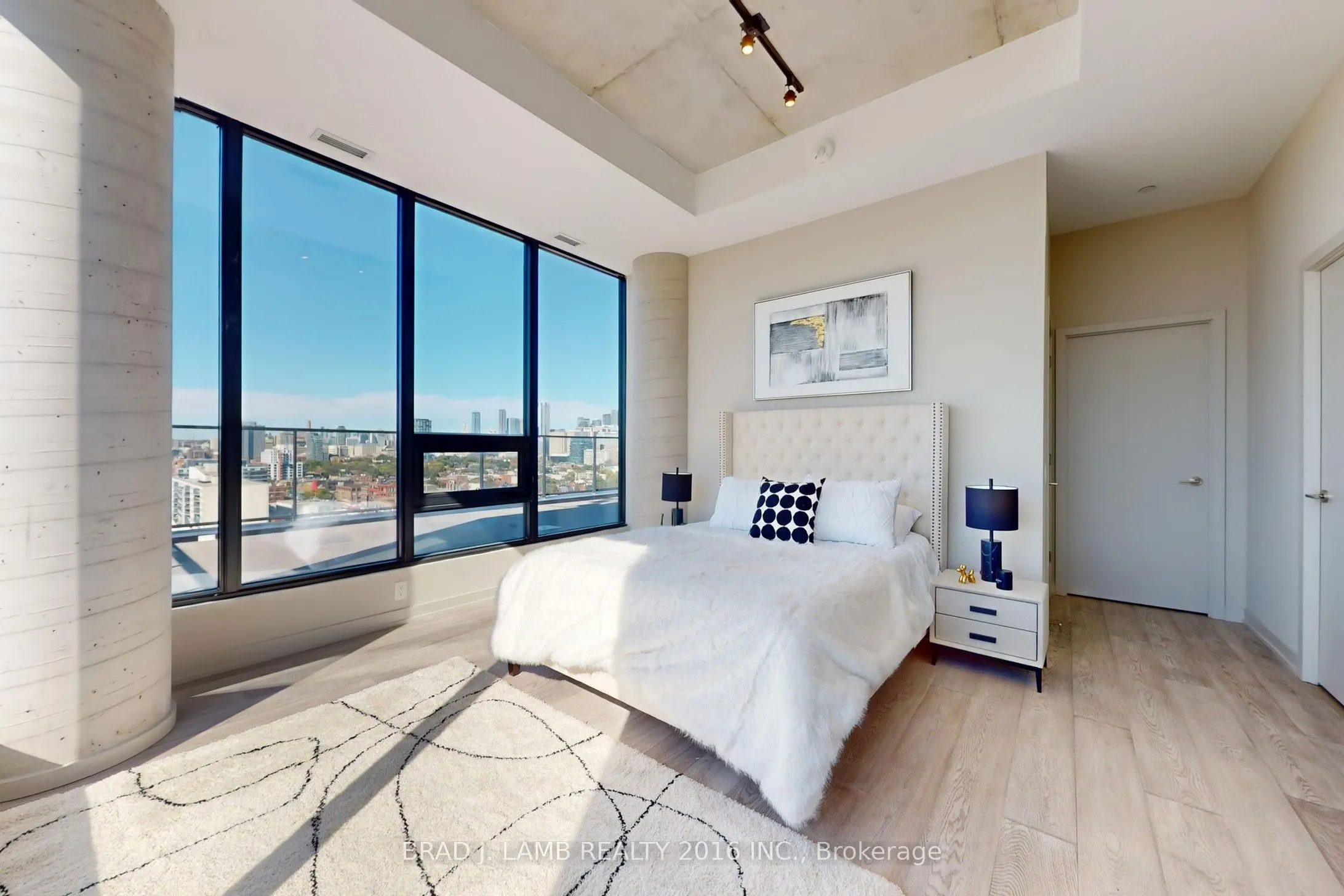 458 Richmond Street W, #1701