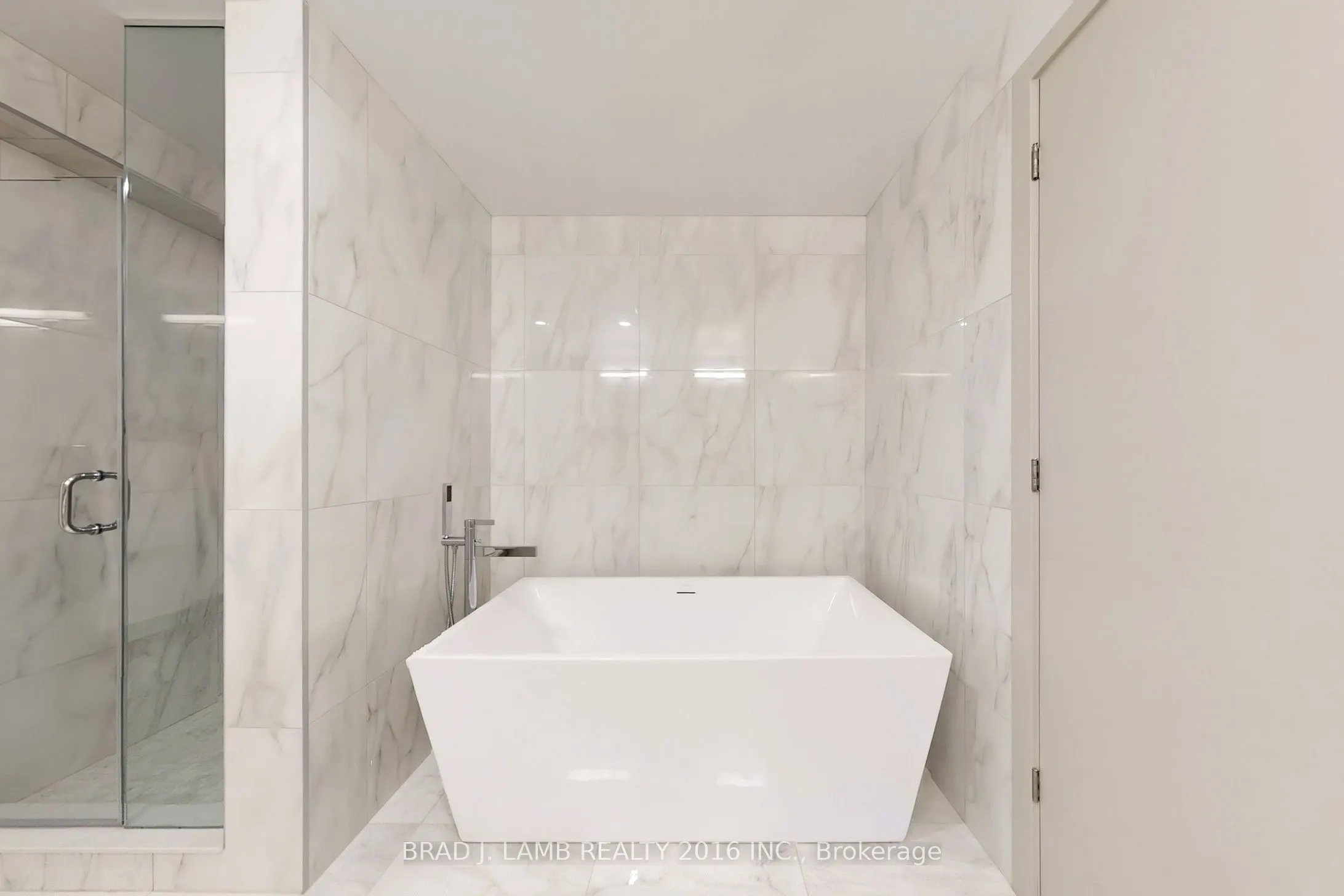458 Richmond Street W, #1701