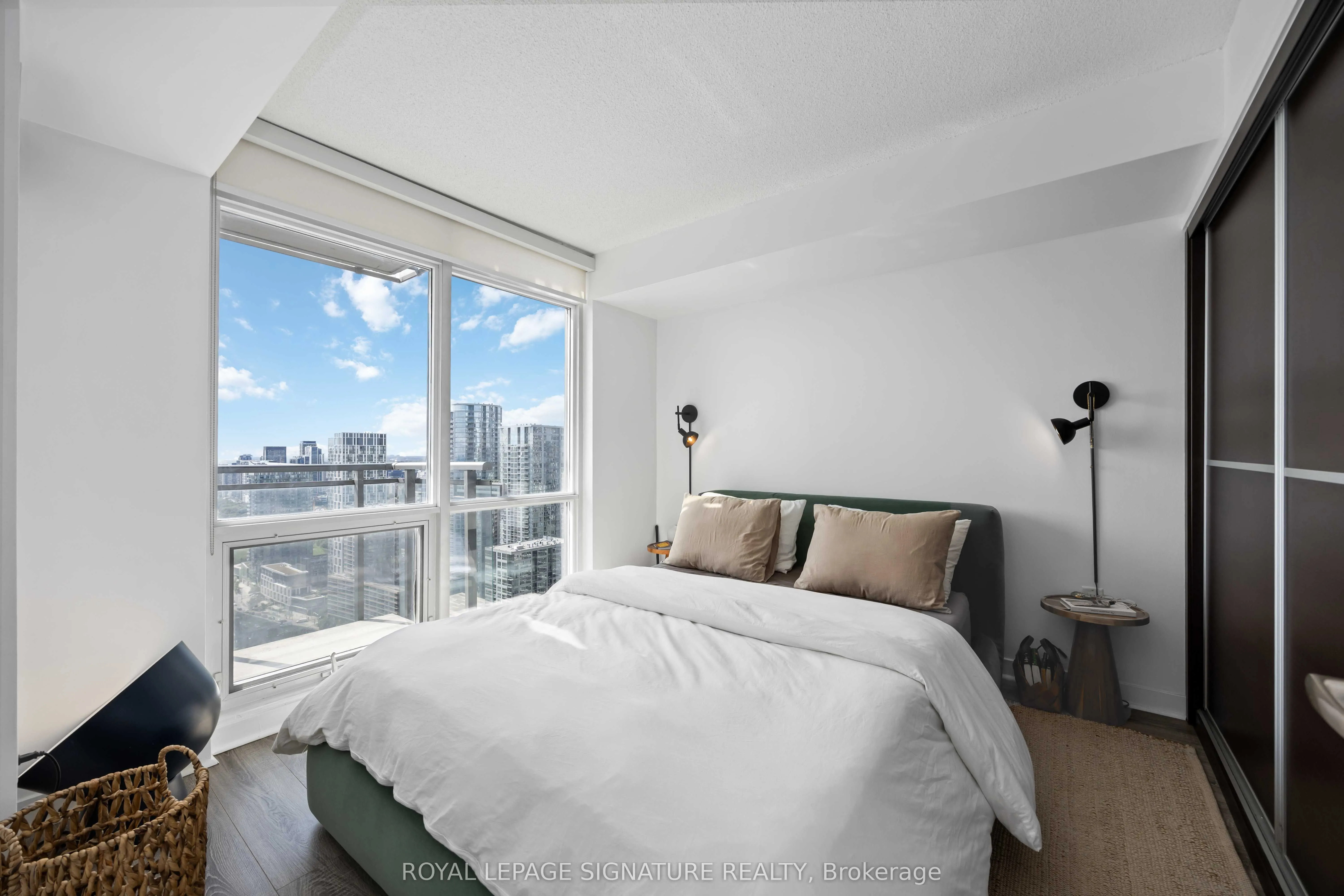 11 Brunel Court, #4502