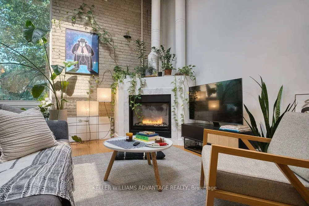 264 Seaton Street, #206